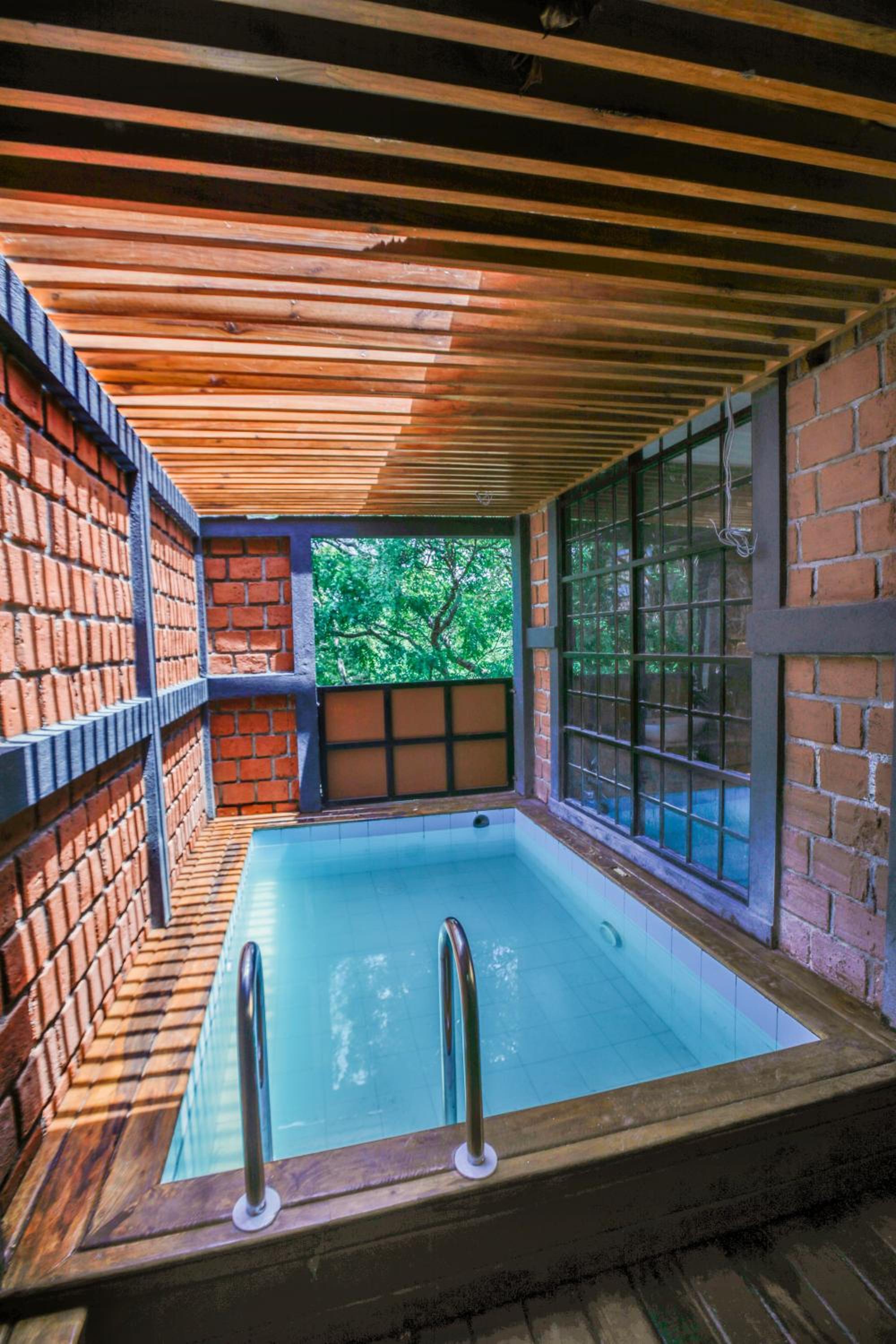 Suite with Private Pool photo 2