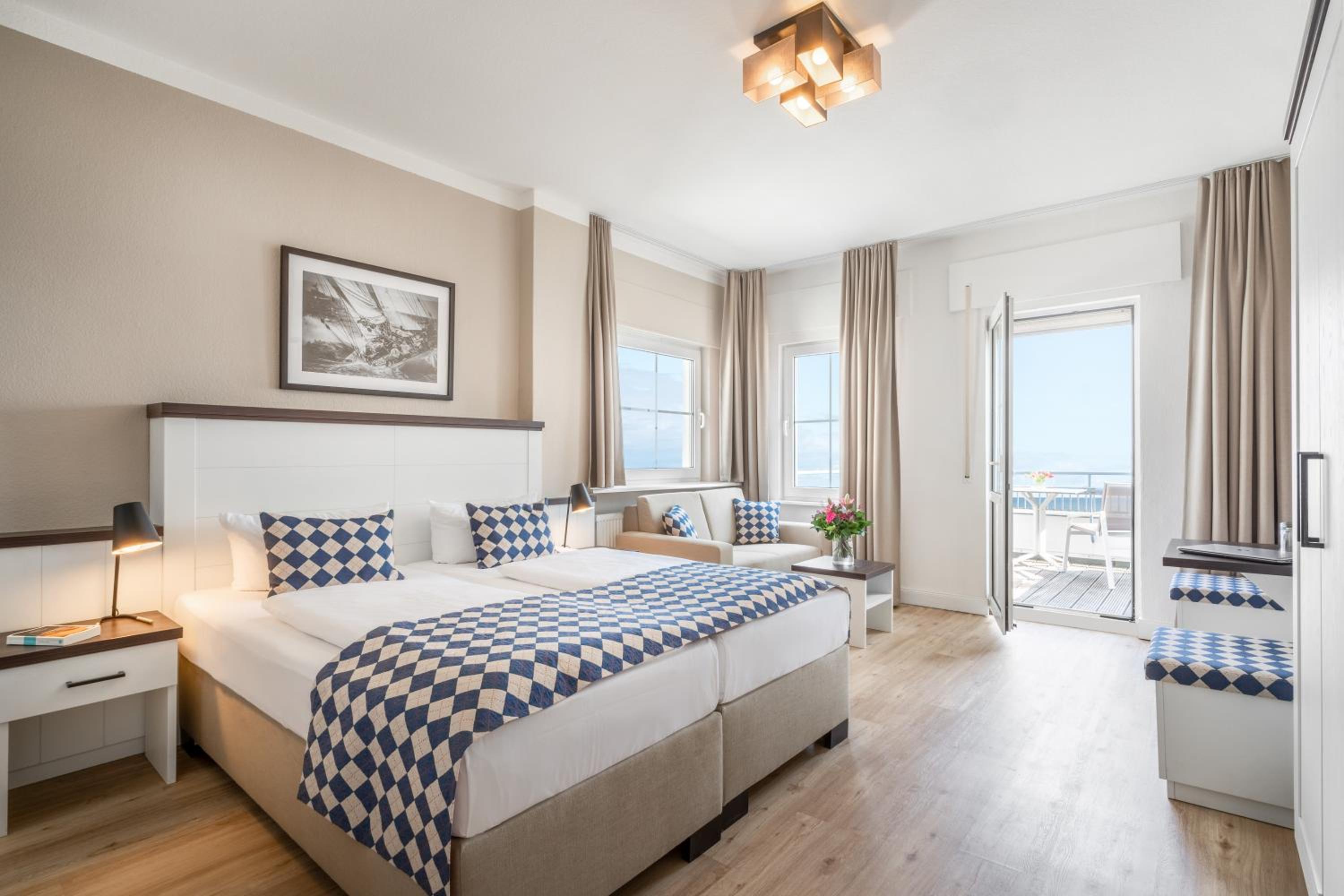 Deluxe Double Room with Sea View - Photo 1