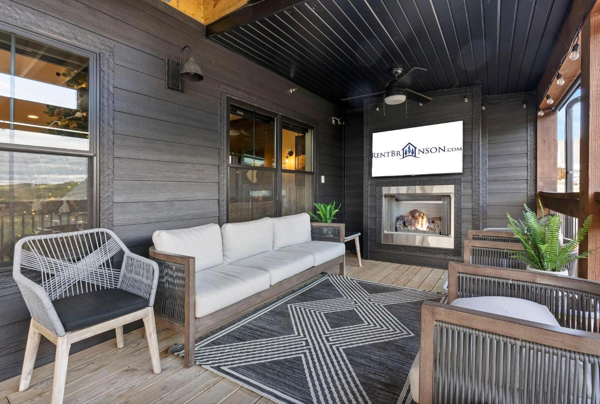 Seven-Bedroom Holiday Home photo 2