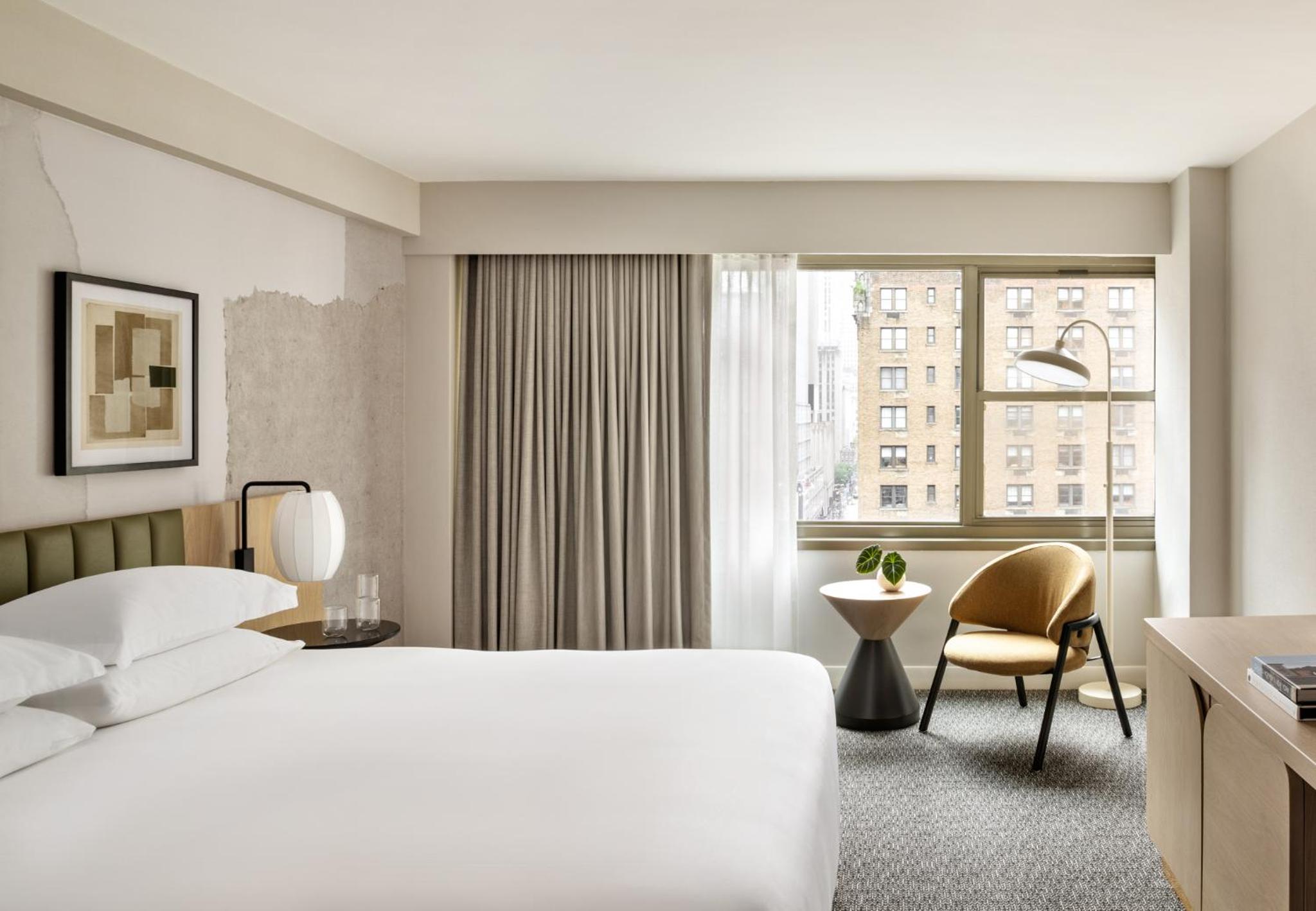 Essential Queen Room with Two Queen Beds thumbnail 5