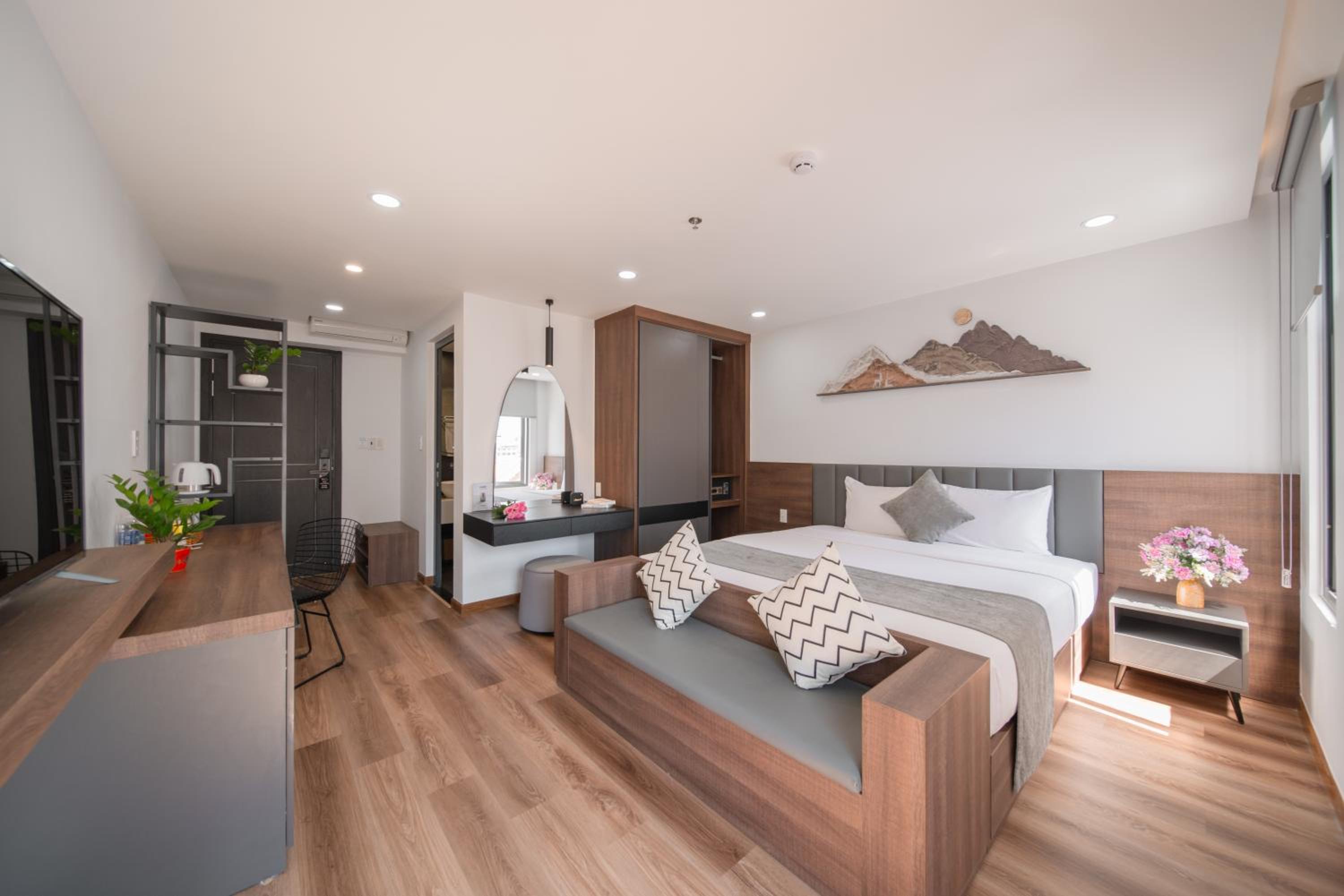 Deluxe Double Room with Shower