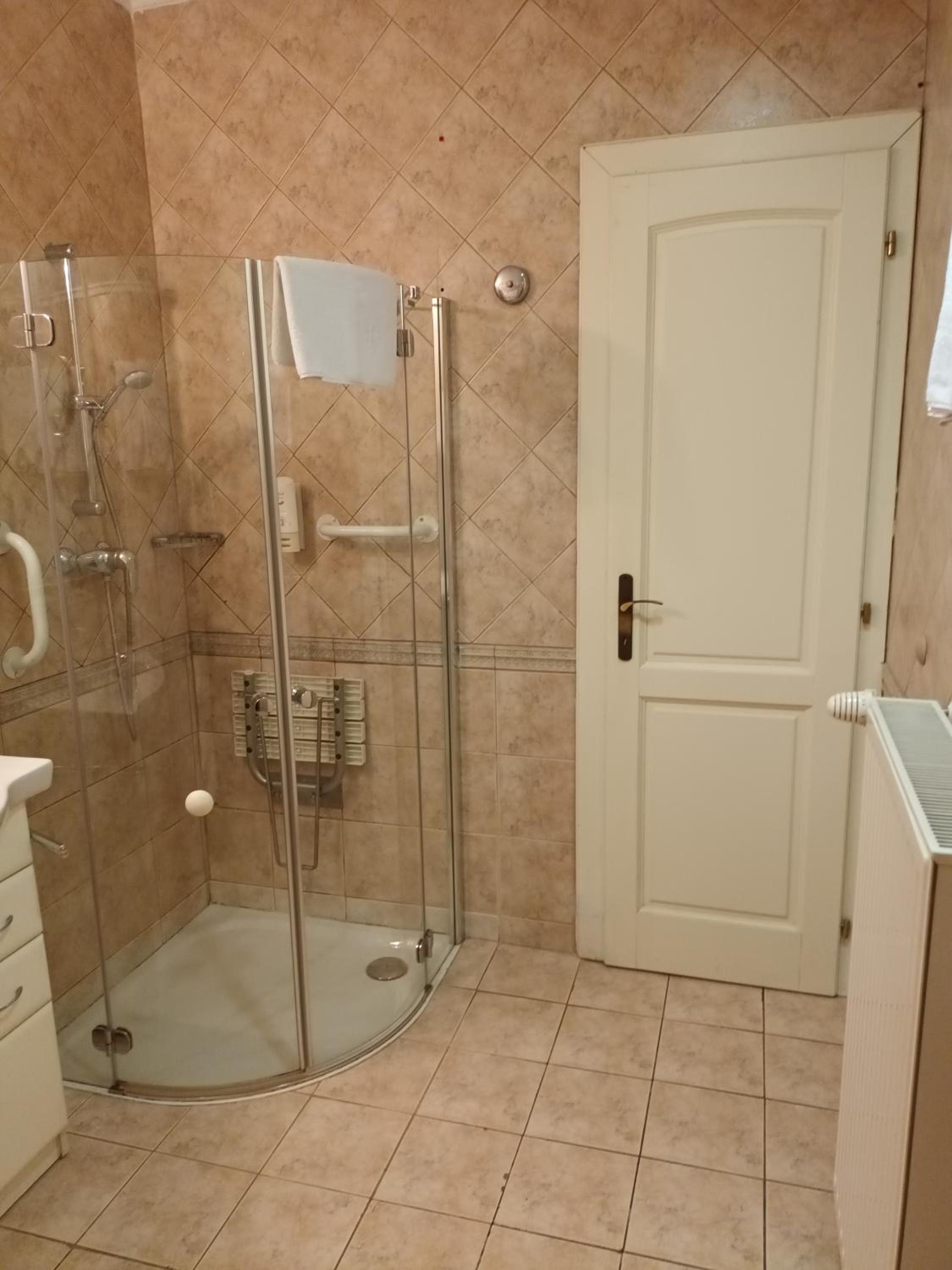 Double or Twin Room - Photo 2