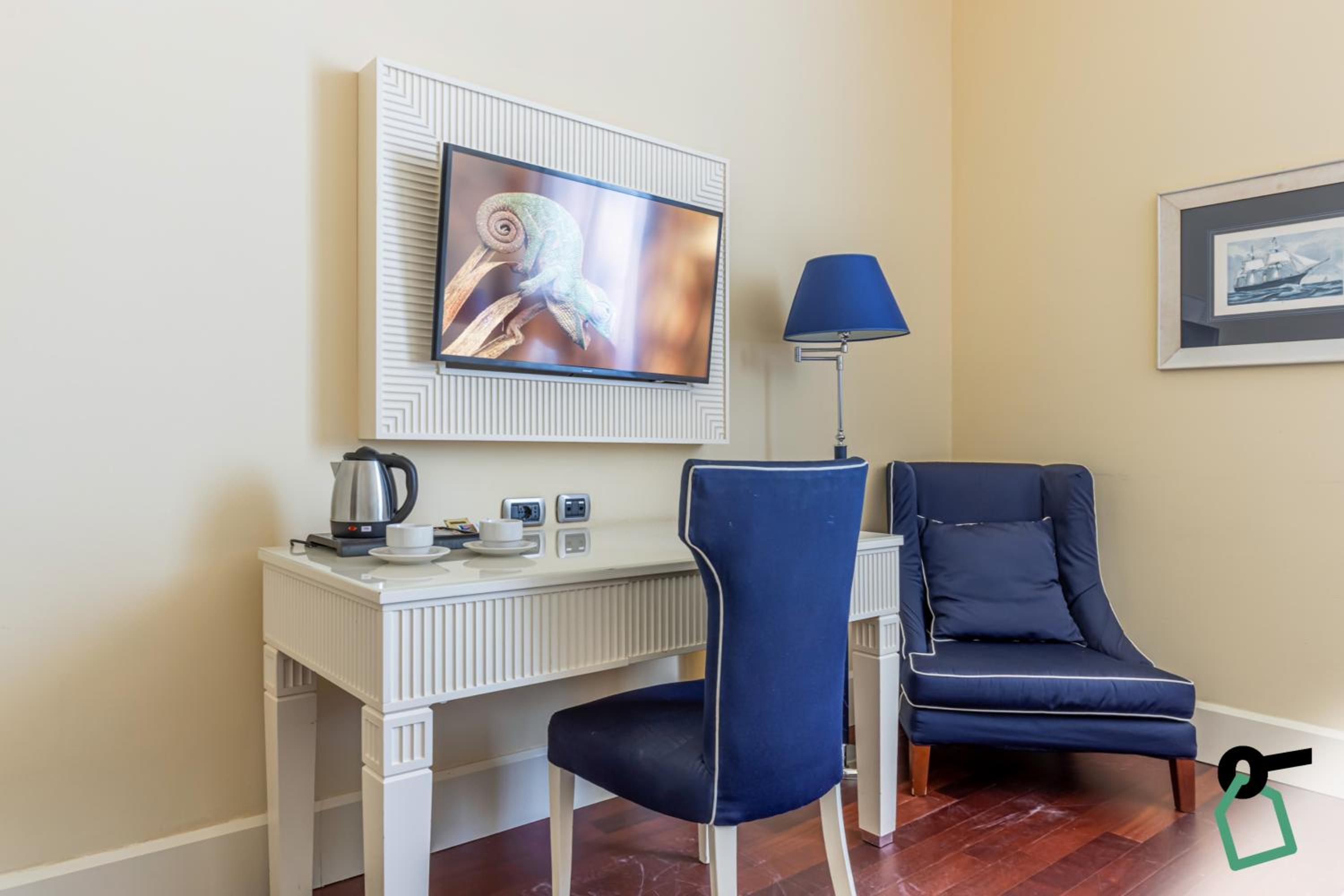 Standard Double Room - Photo 5