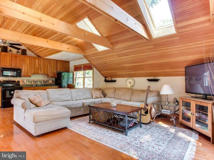 One-Bedroom House photo 1