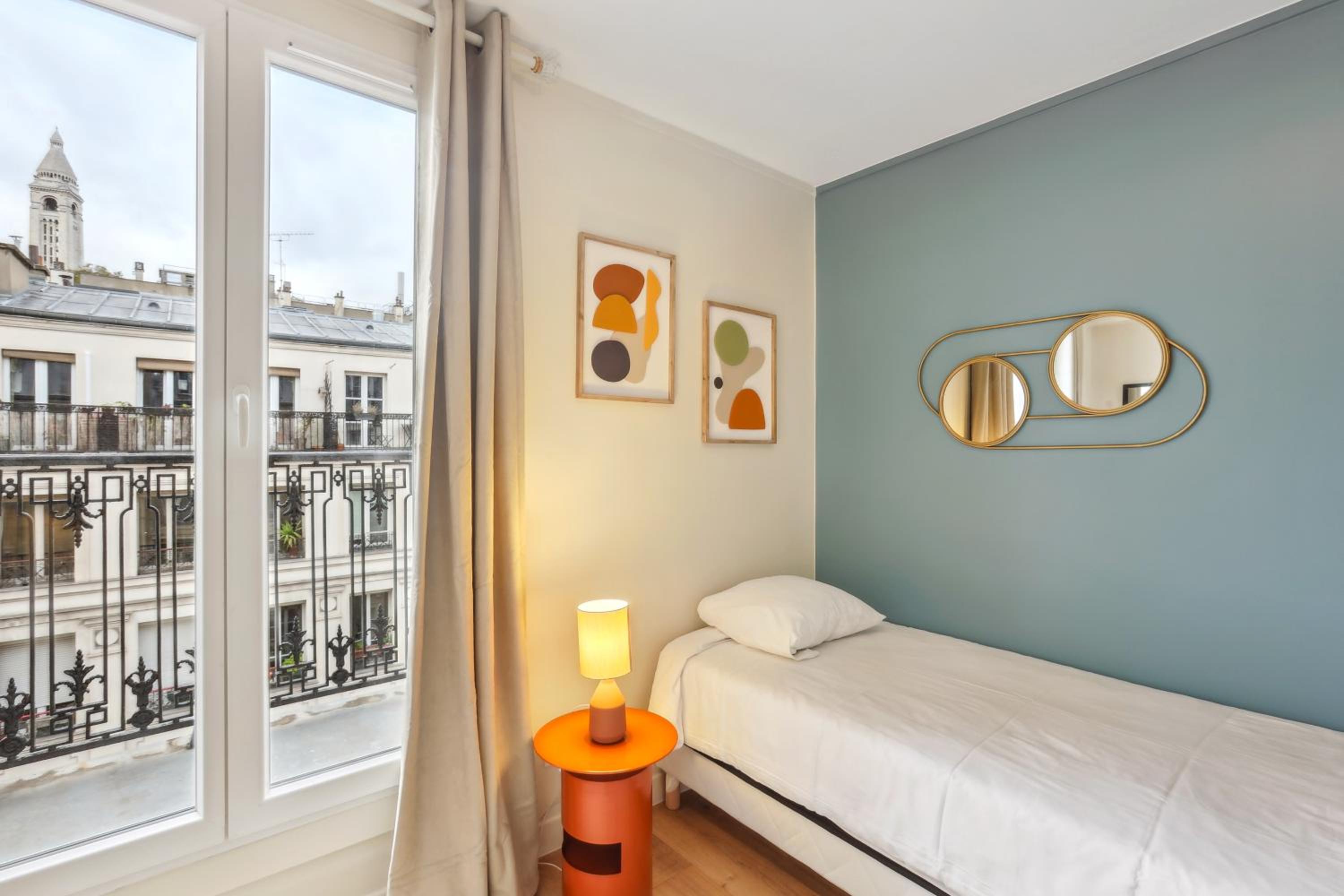 Standard Single Room with Shared Bathroom photo 2