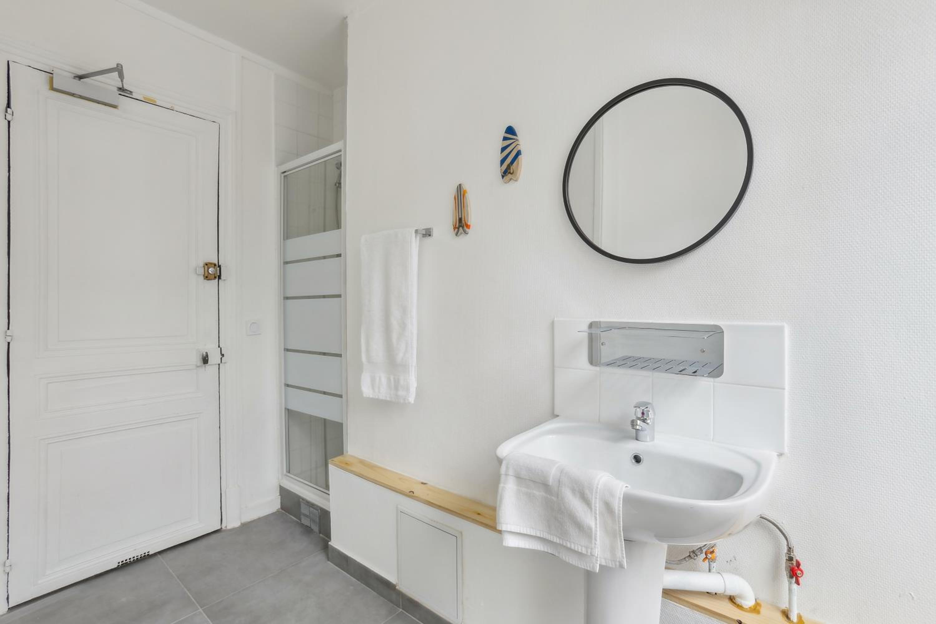 Double Room with Shared Bathroom photo 2