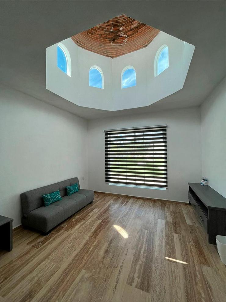 One-Bedroom Suite photo 3