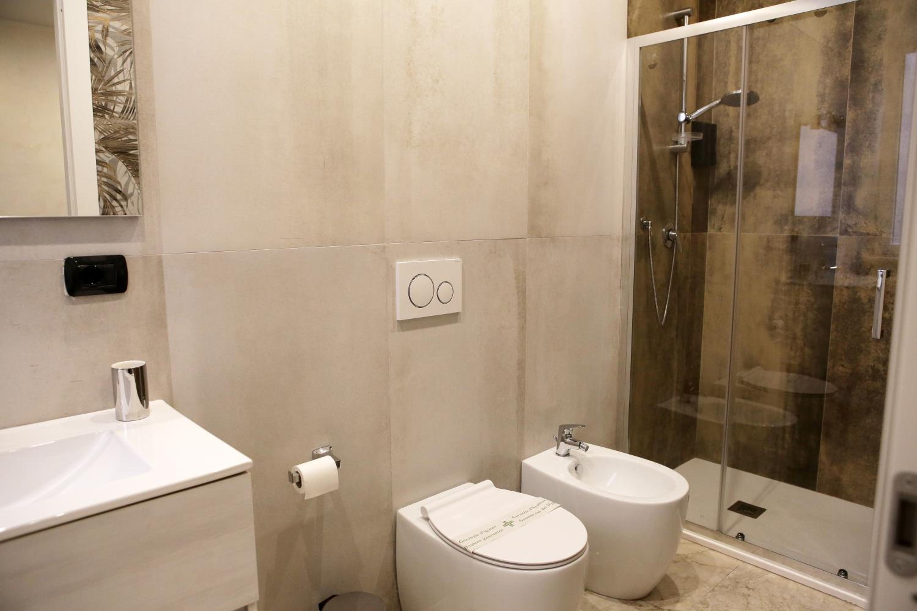 Triple Room with Private Bathroom photo 2