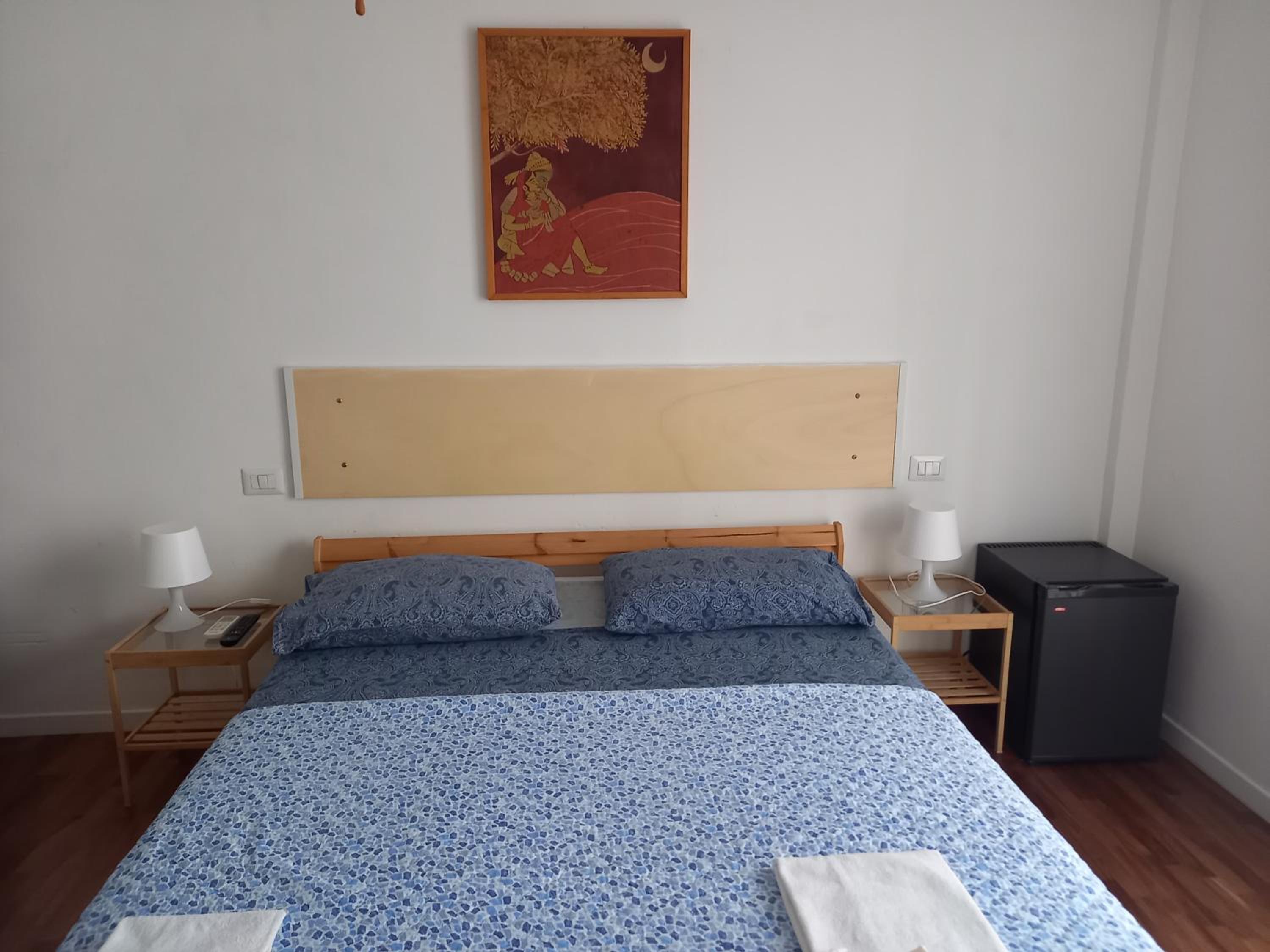Double Room with Private Bathroom - Photo 1