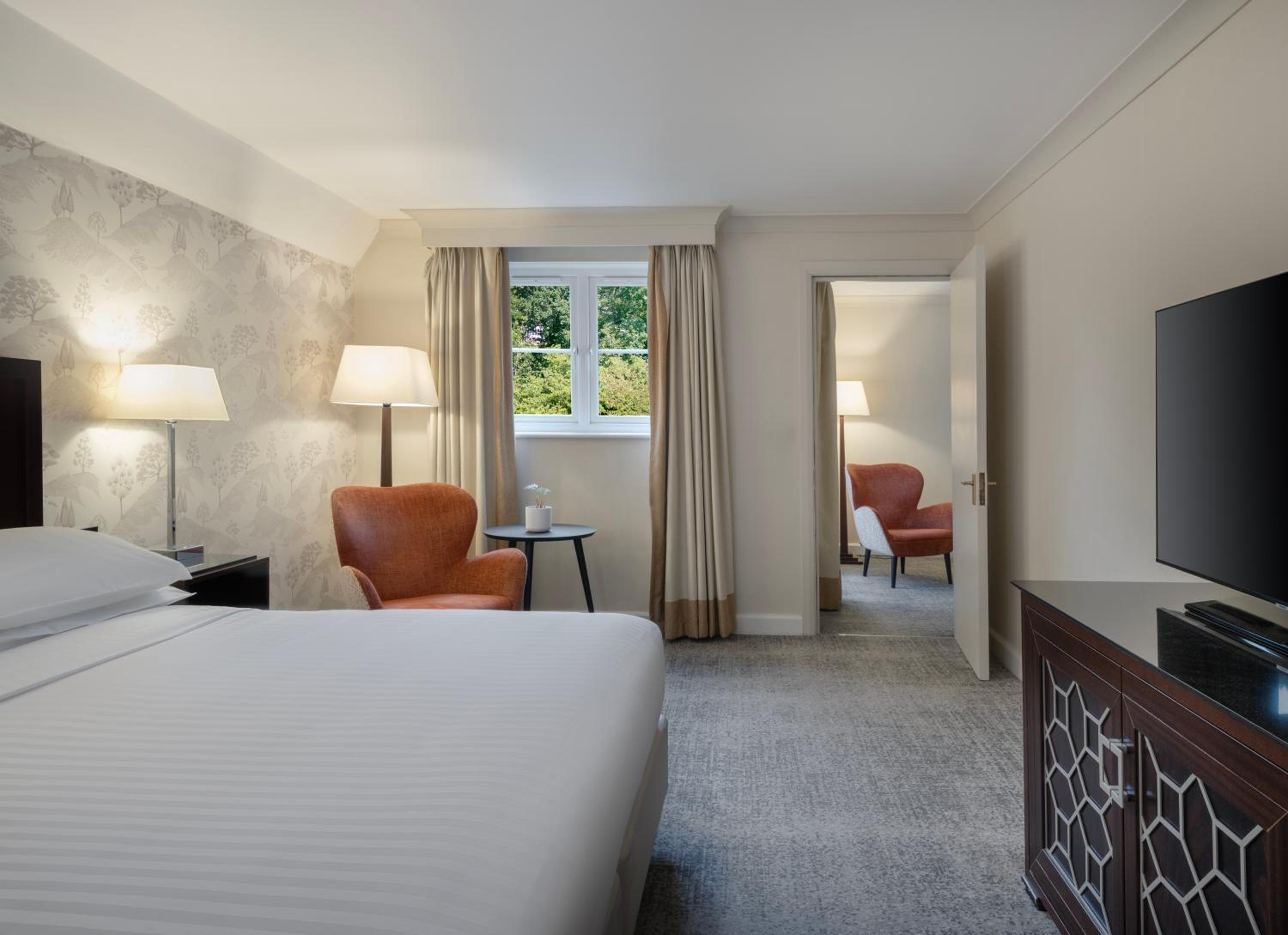 Junior King Suite - Photo 6