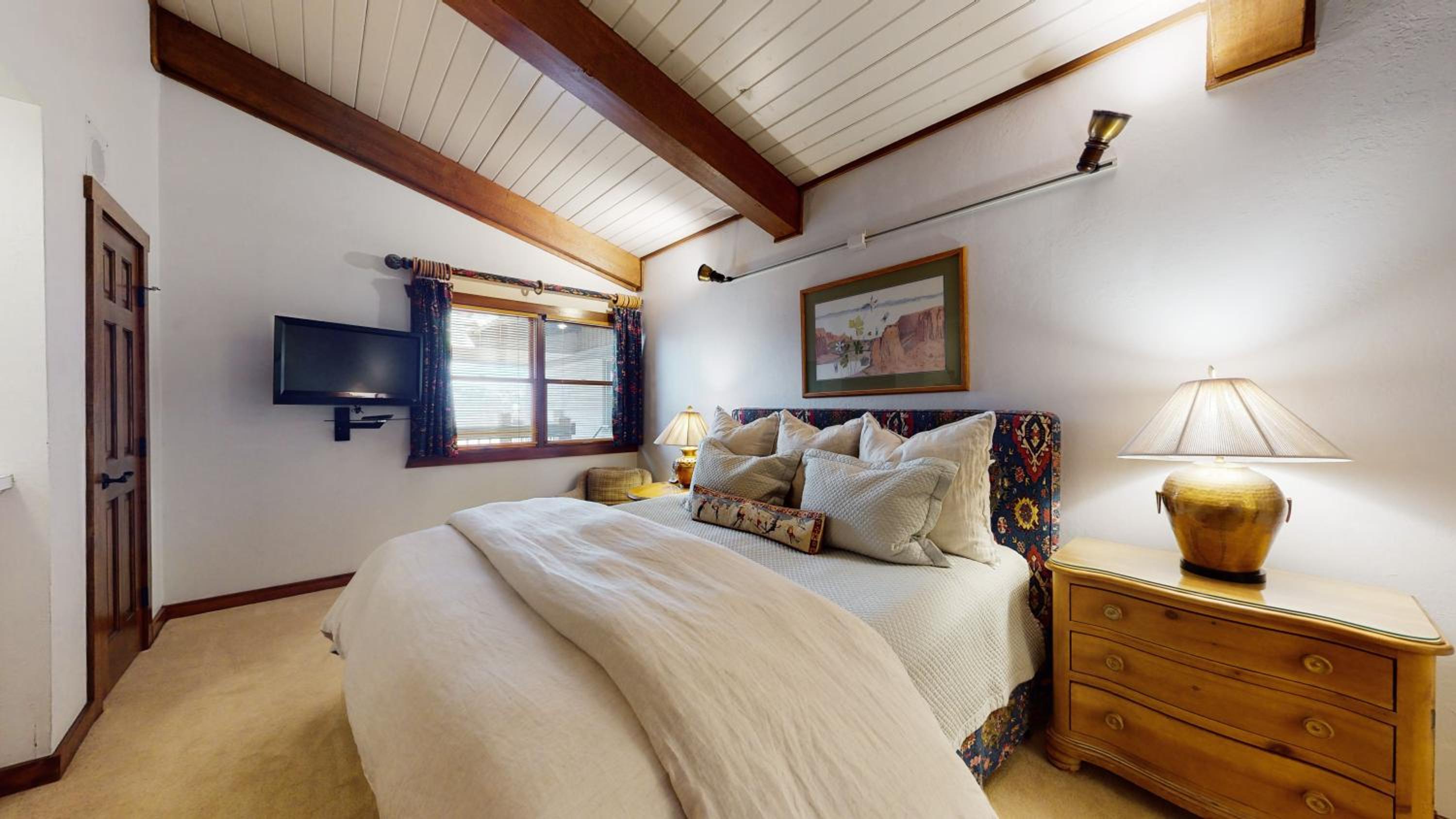 2 Bedroom Bronze