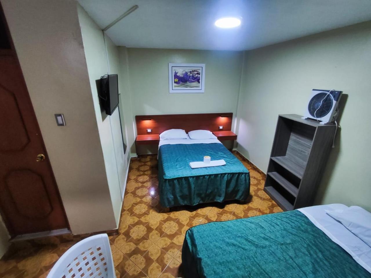 Twin Room With Private Bathroom photo 3