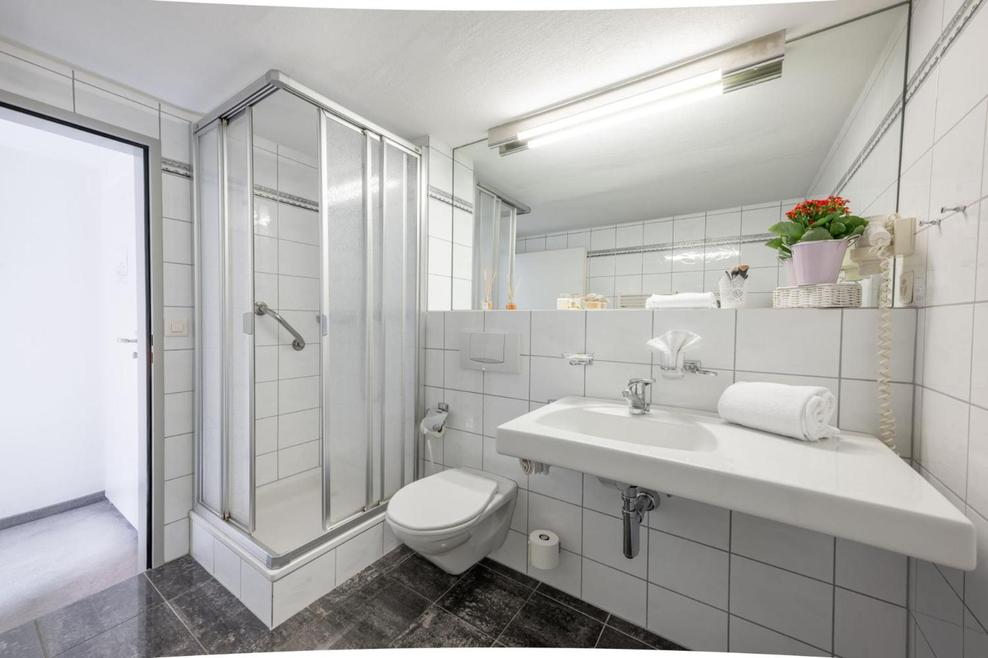 Classic Quadruple Room - Photo 4