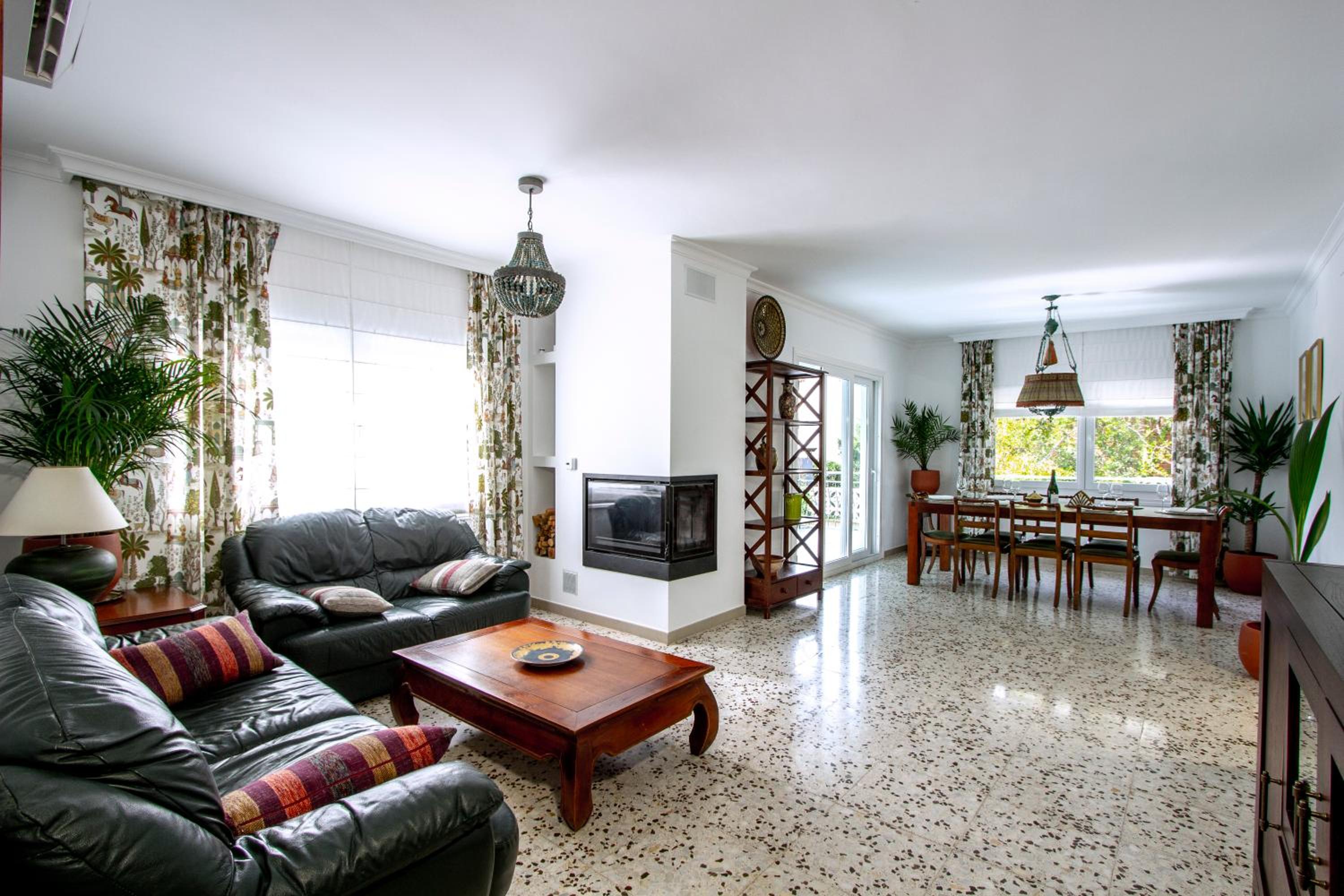Casa de cuatro habitaciones