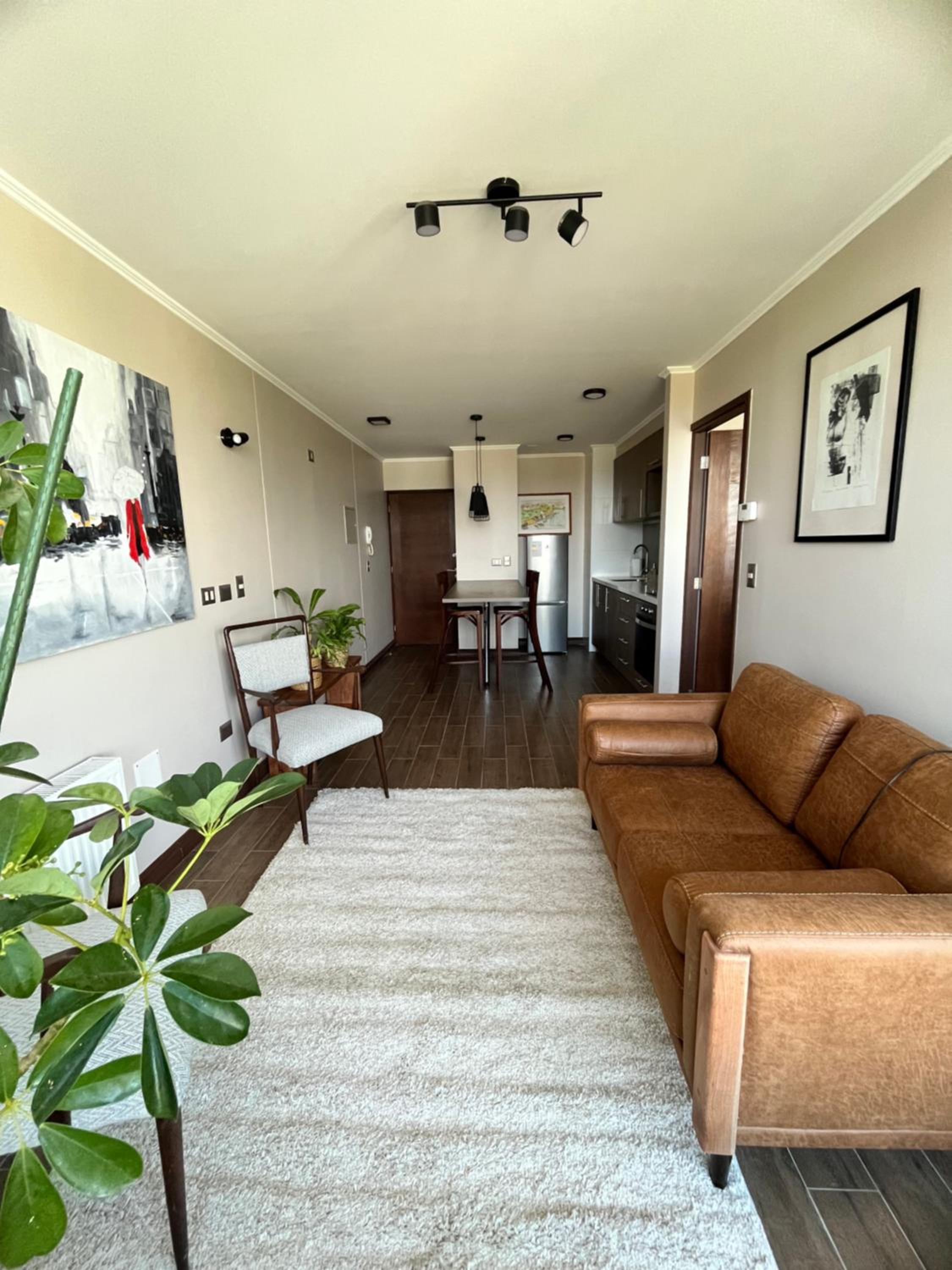 One-Bedroom Apartment photo 1
