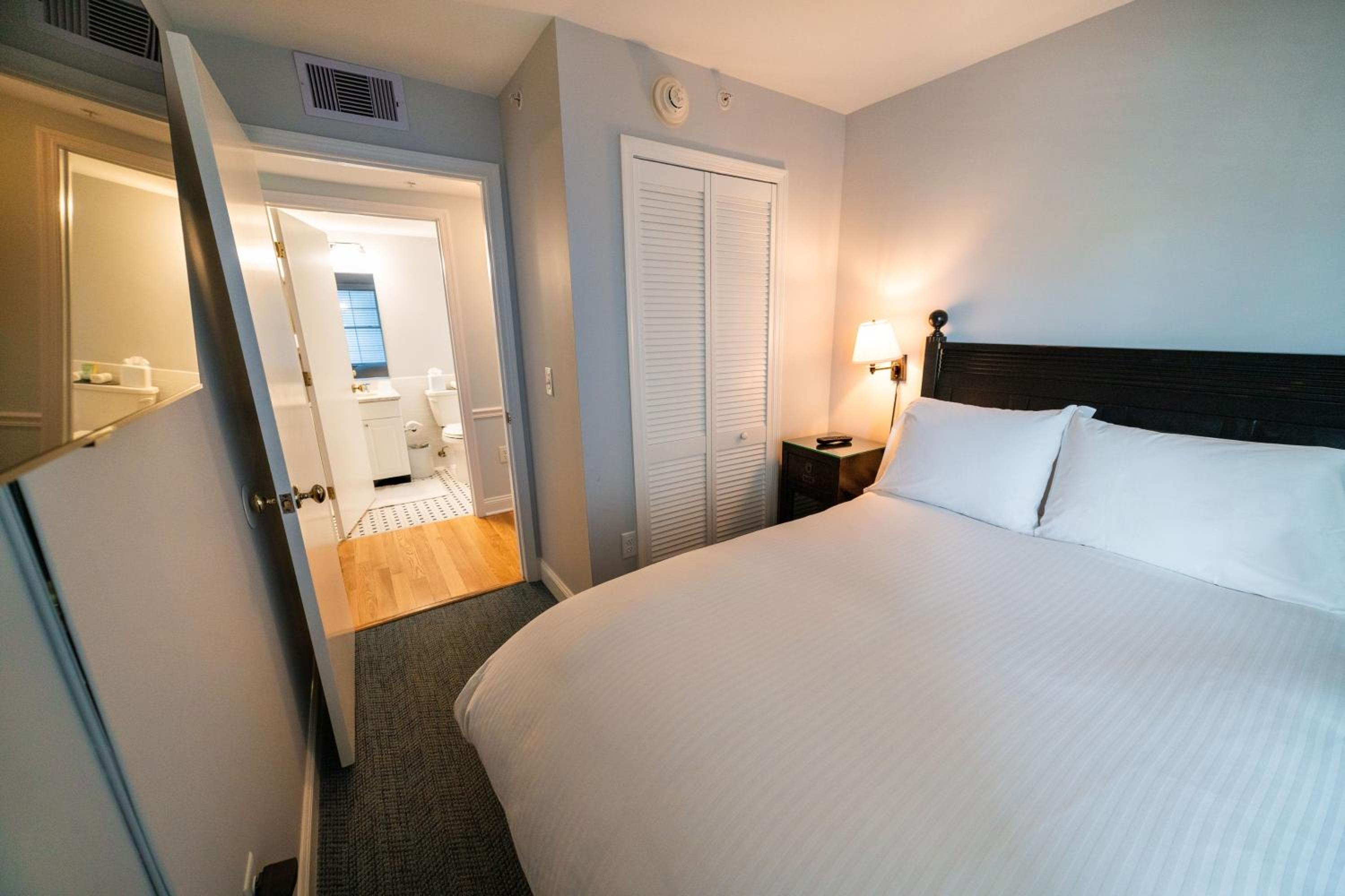 Two-Bedroom Ocean View Suite photo 3