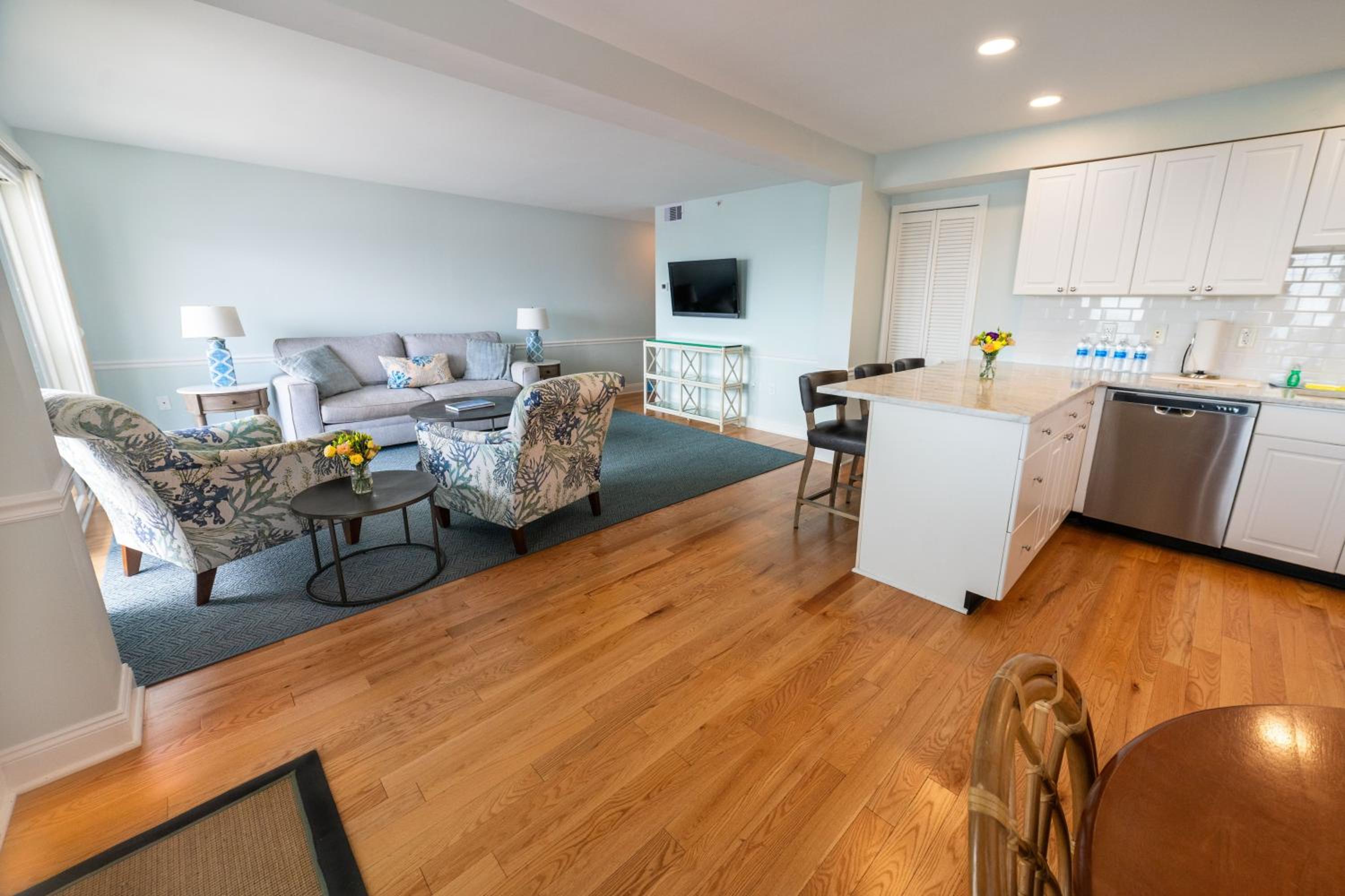 Apartment photo 3