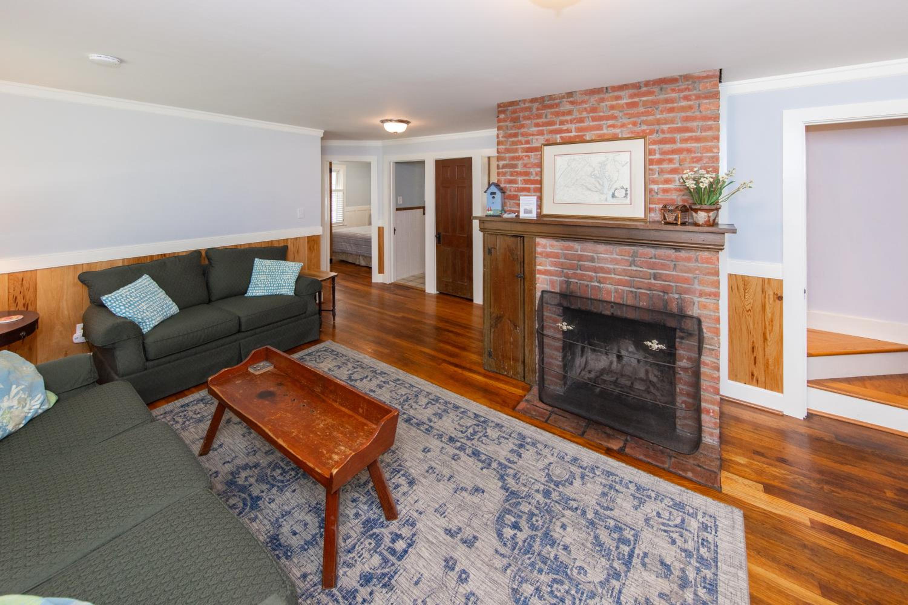 Three-Bedroom House photo 1