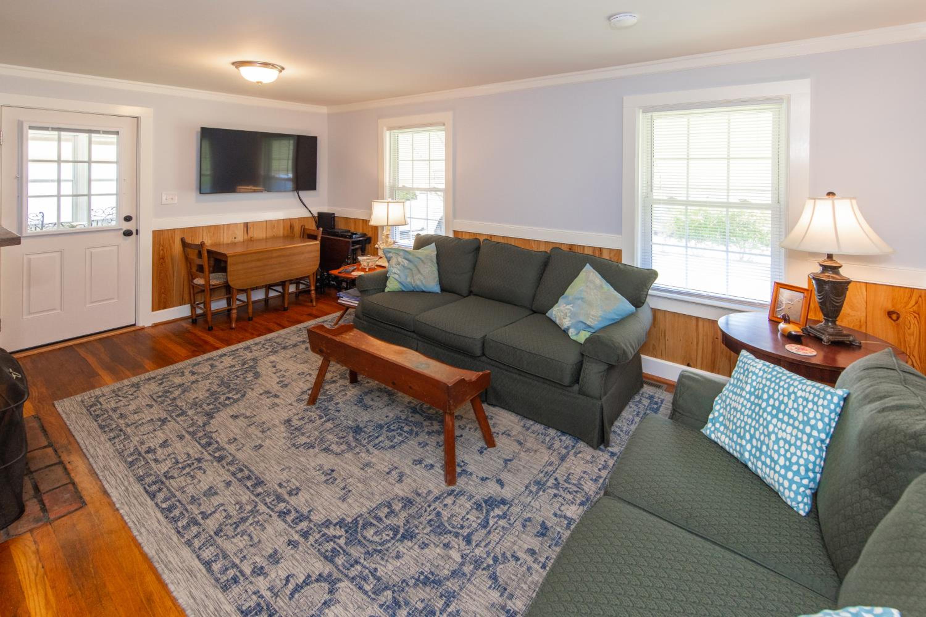 Three-Bedroom House photo 2