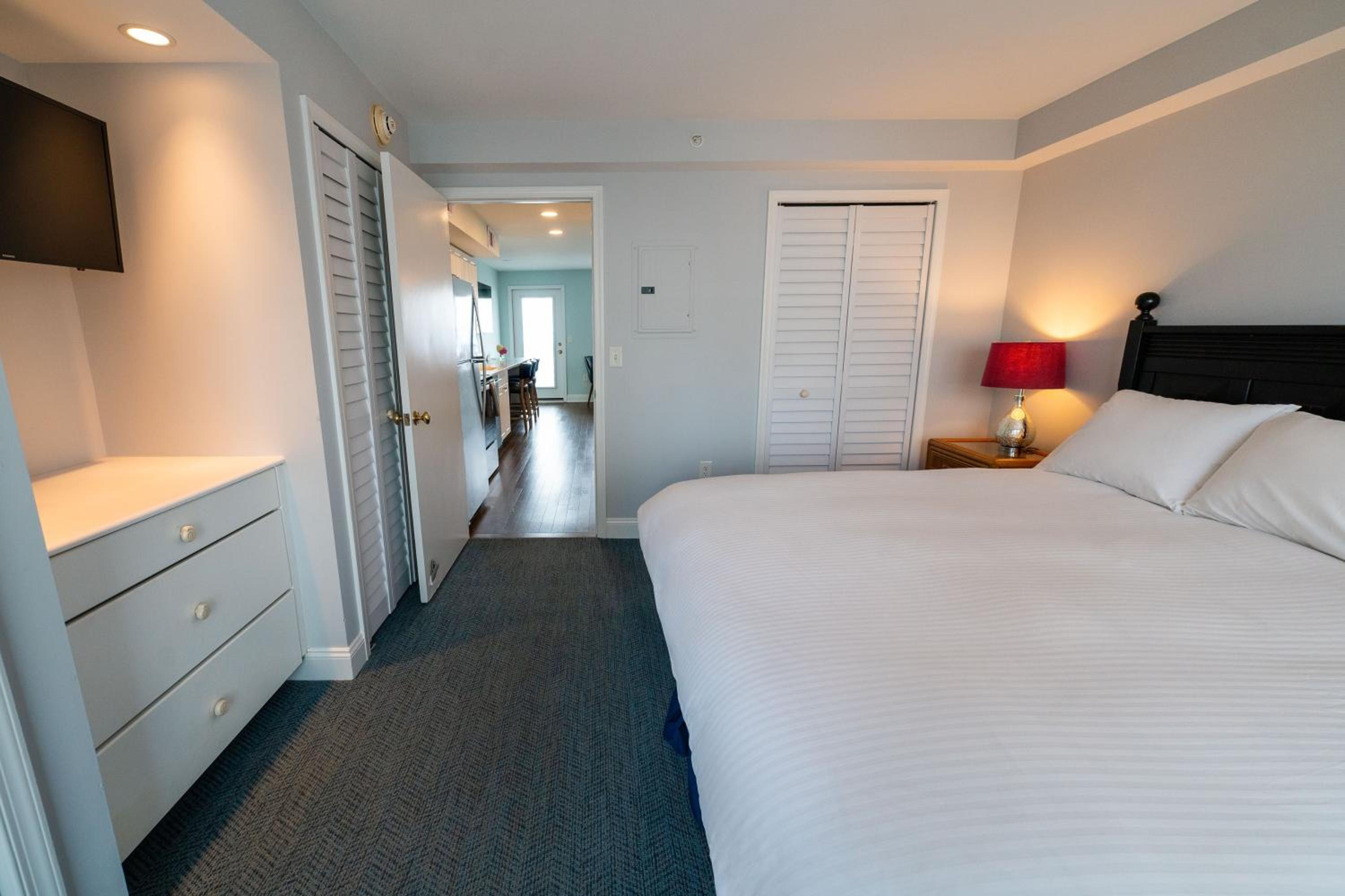 One-Bedroom Apartment with Balcony - Photo 1