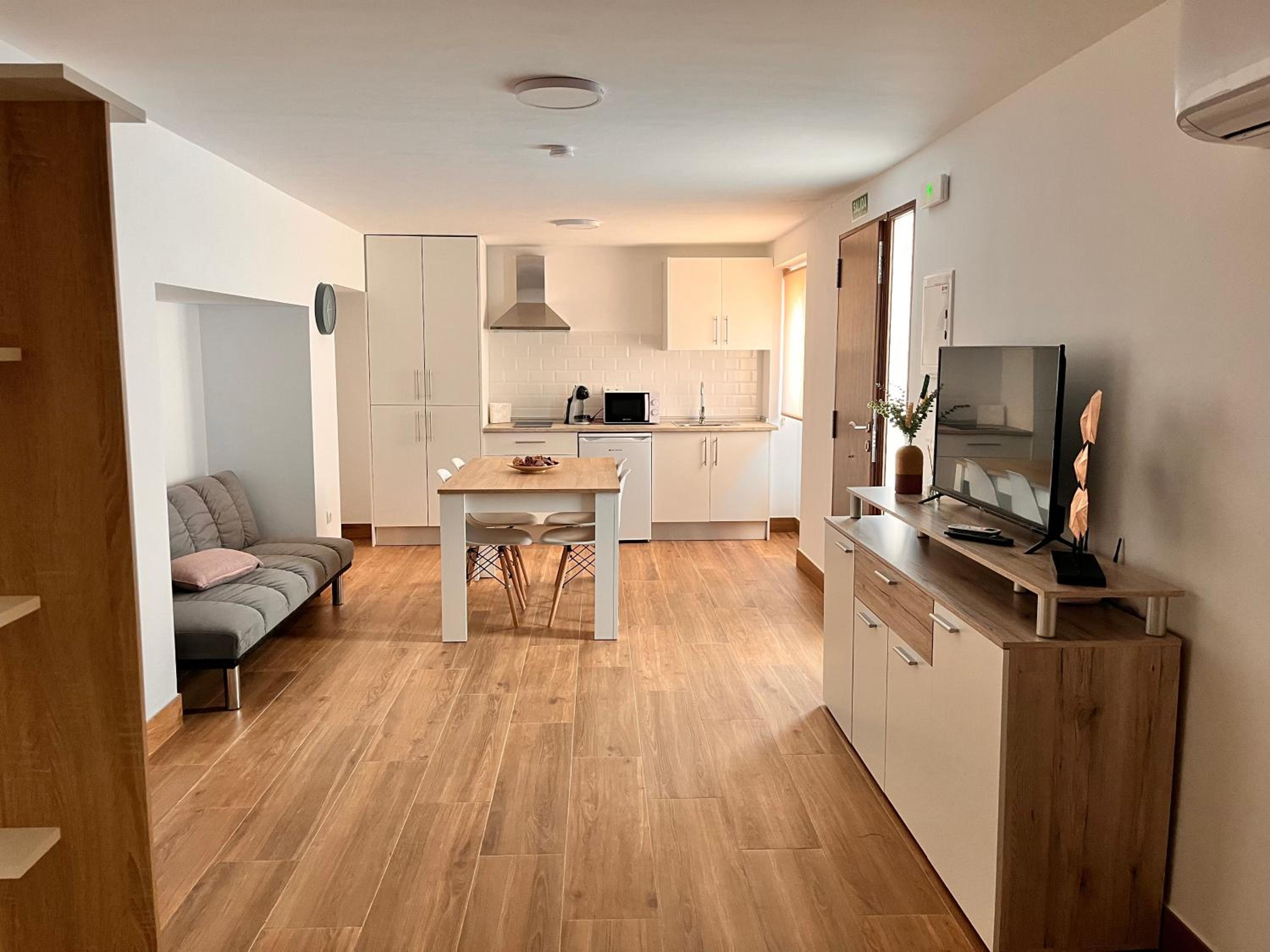 One-Bedroom Apartment photo 2