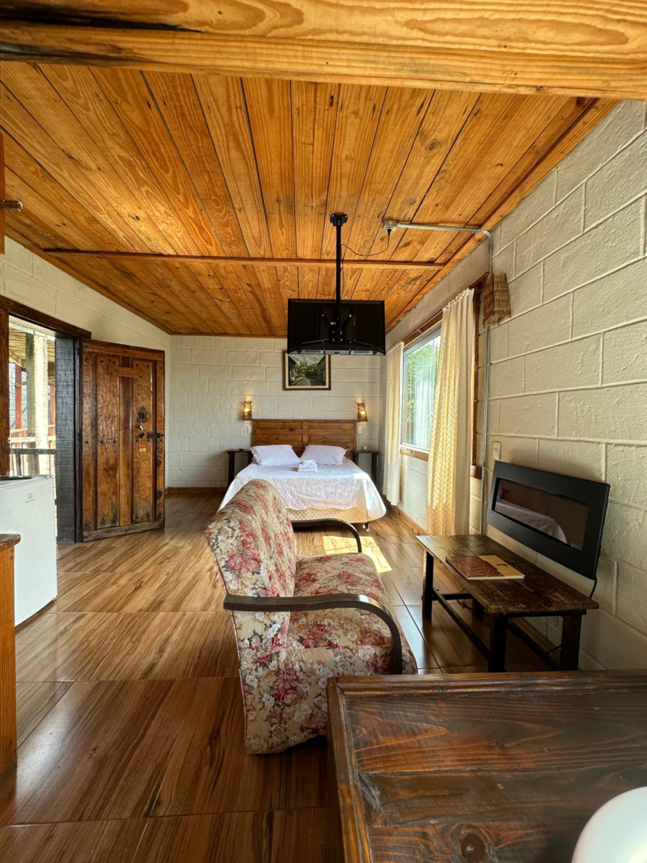 Suite with Mountain View