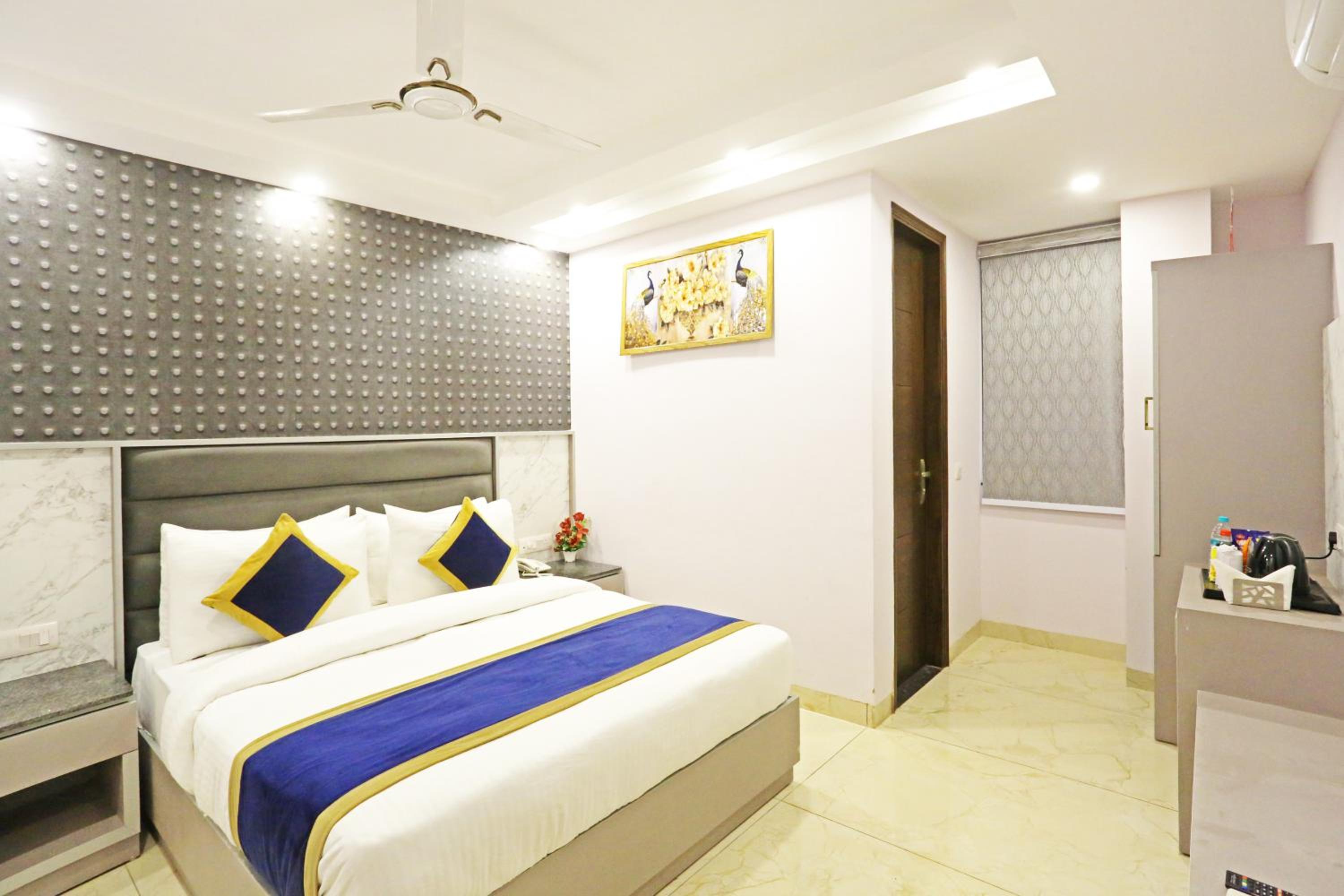 Day Use Room For 6 Hours, Strictly From 12 Pm To 6 Pm No Over Night Stay Allowed