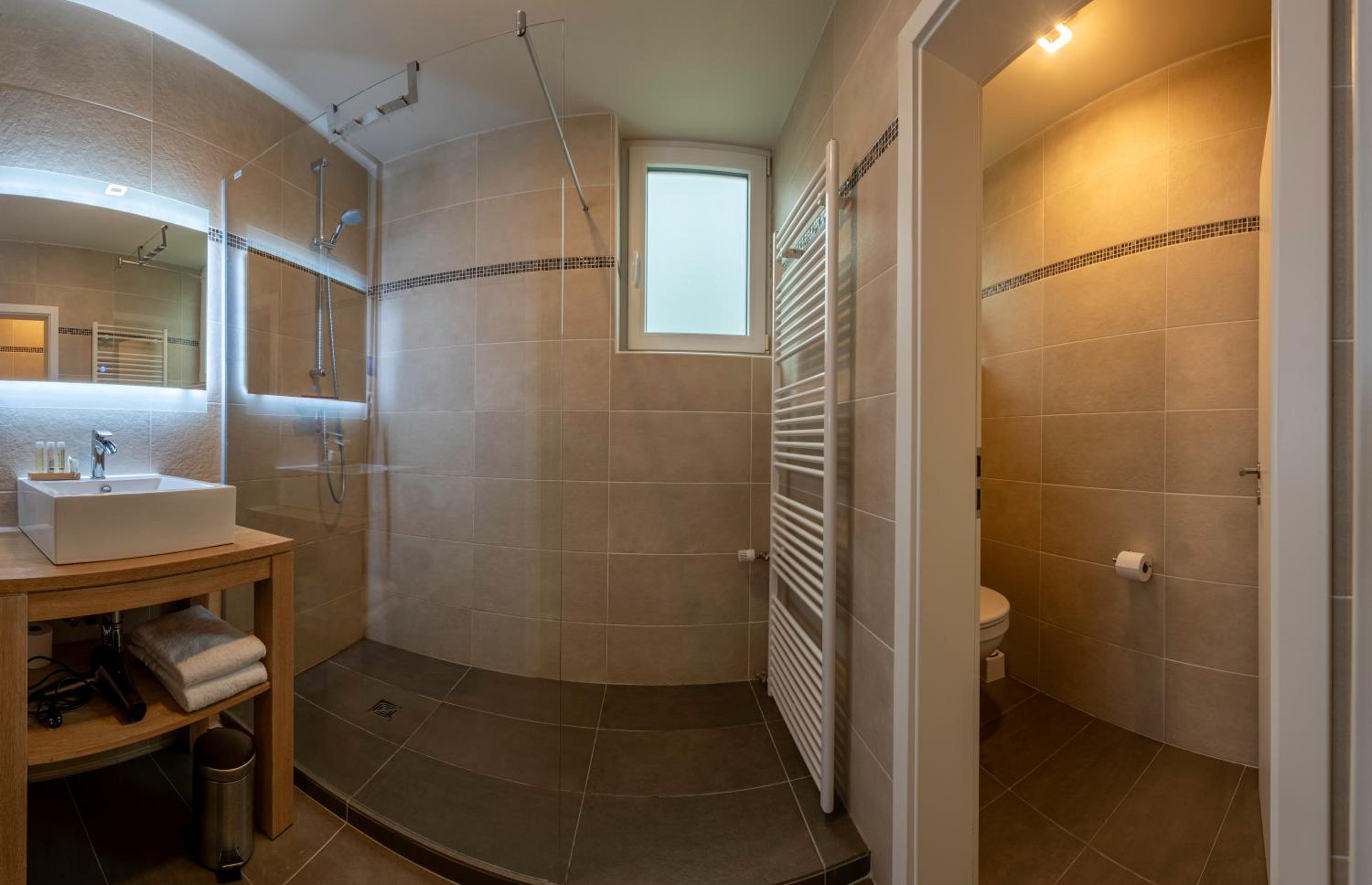 Deluxe Double Room  - Photo 10