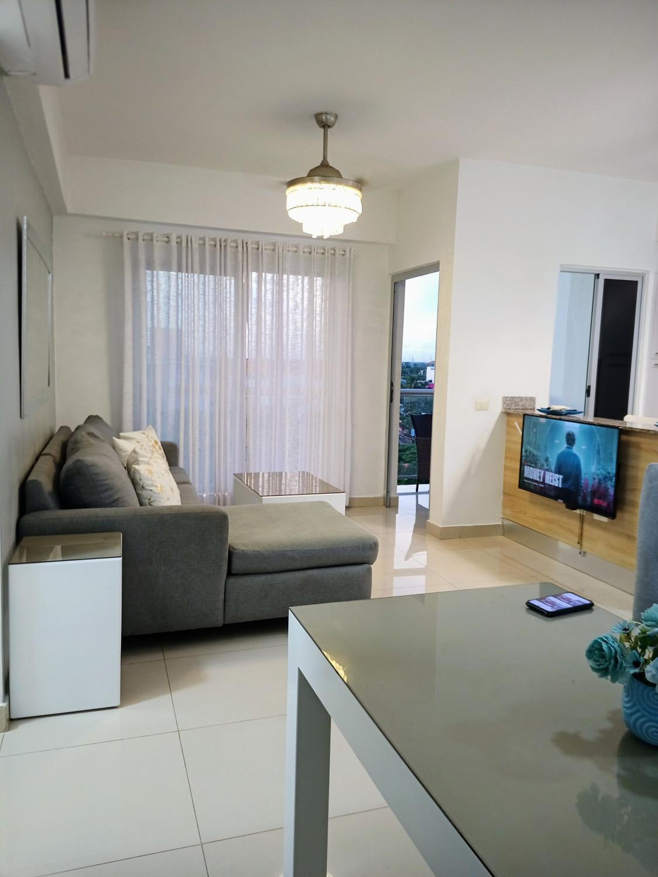 One-Bedroom Apartment with Balcony and Sea View photo 1