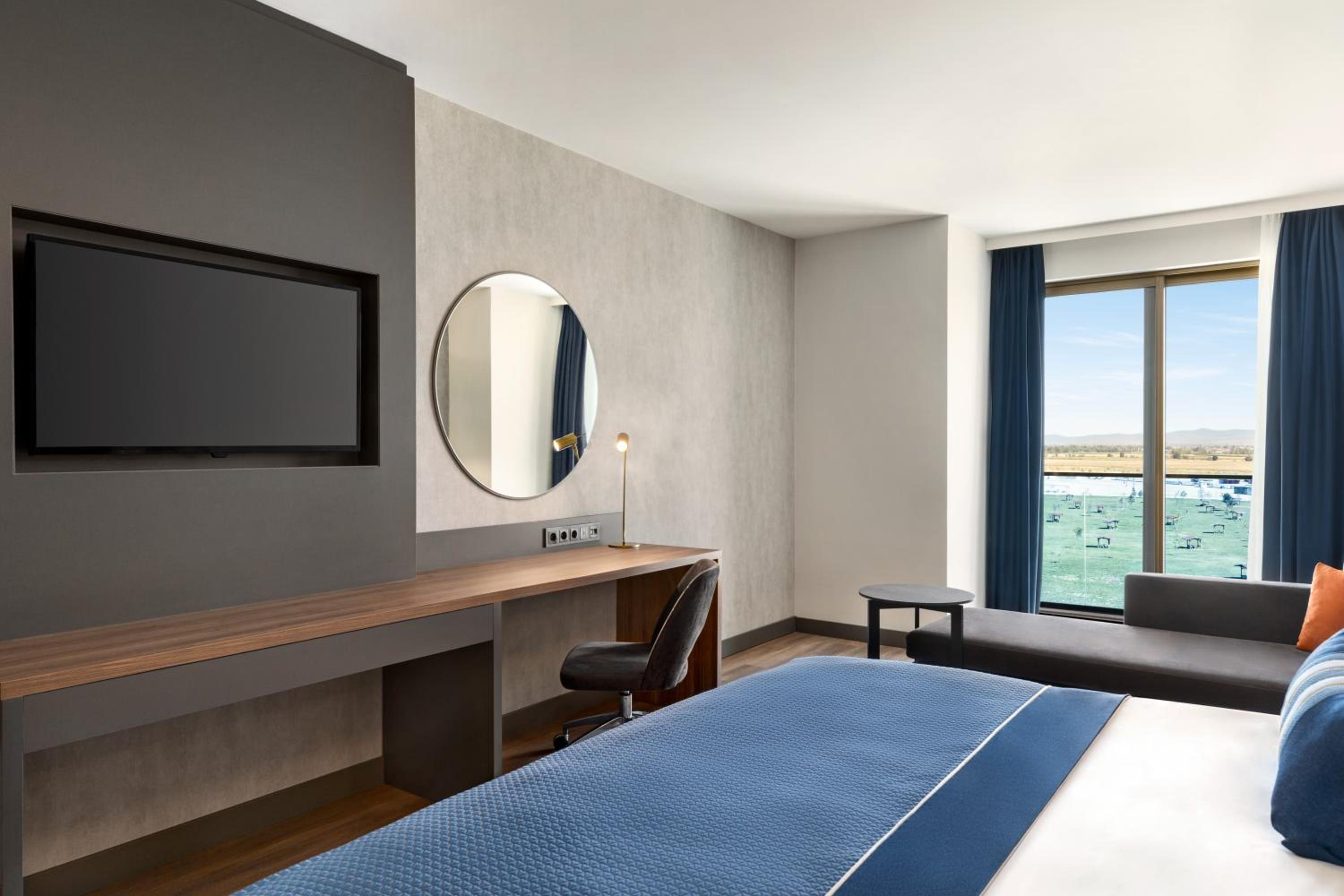 Deluxe Room - Photo 6