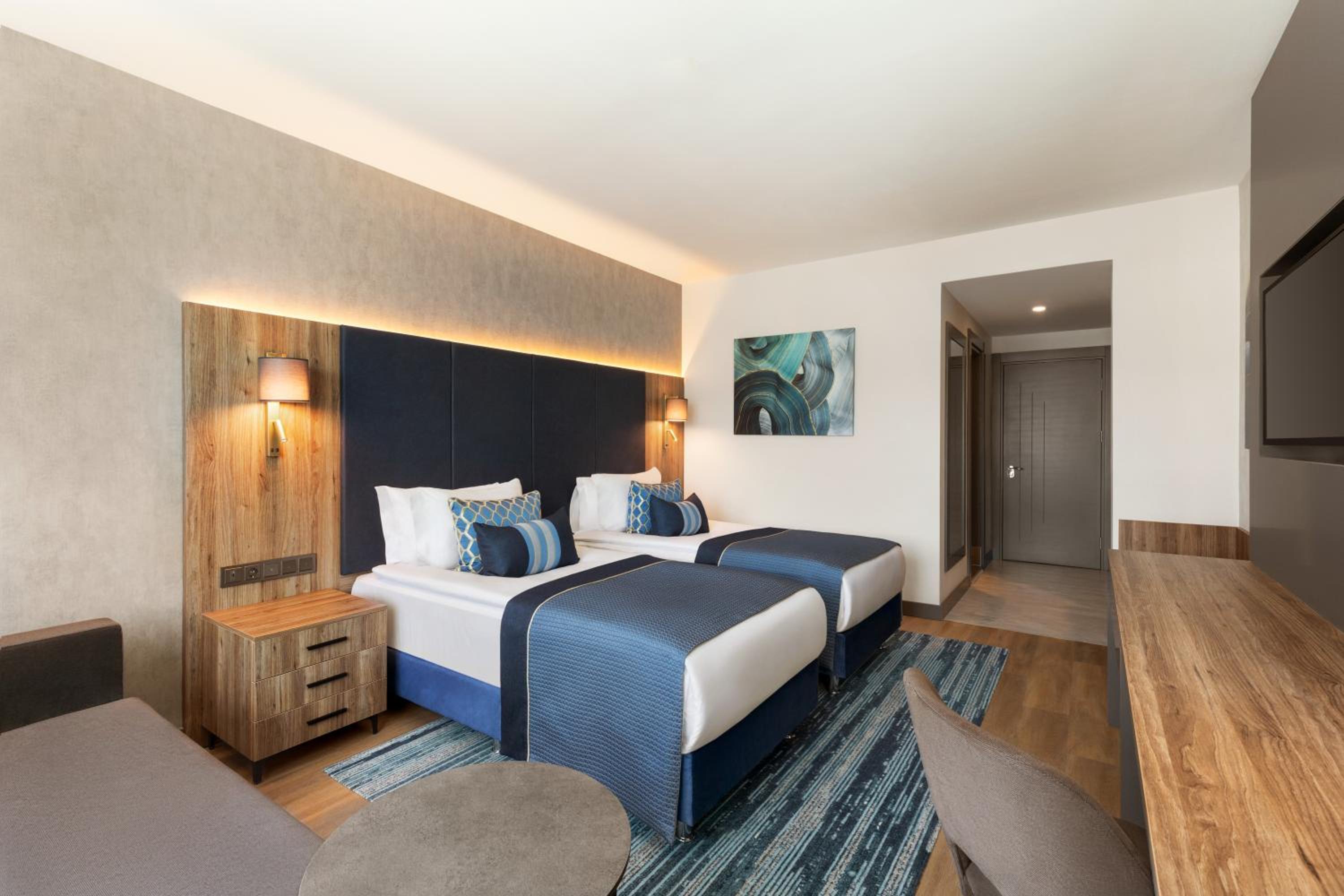 Accessible Room - Photo 10