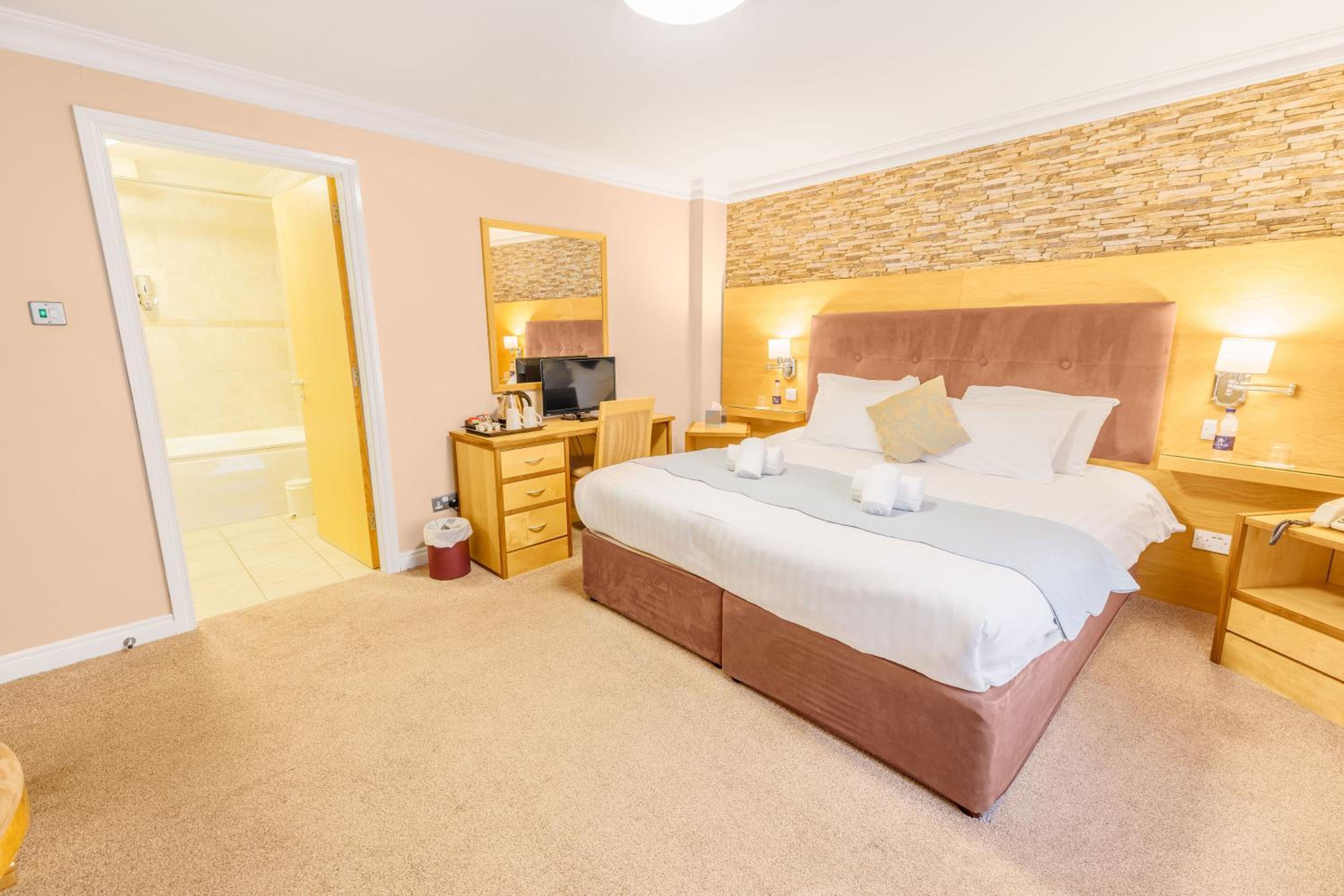 Standard Double Room photo 3