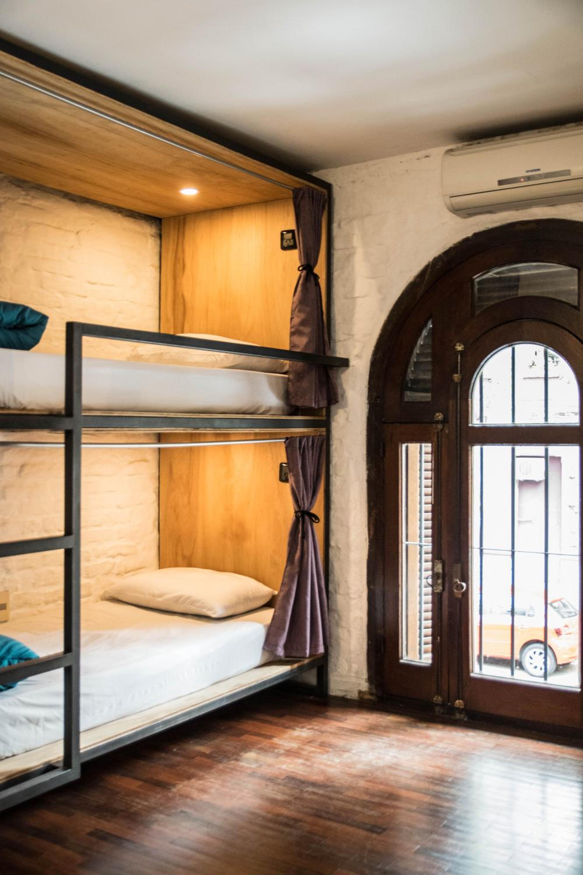 Bed in 4-Bed Mixed Dormitory Room photo 2