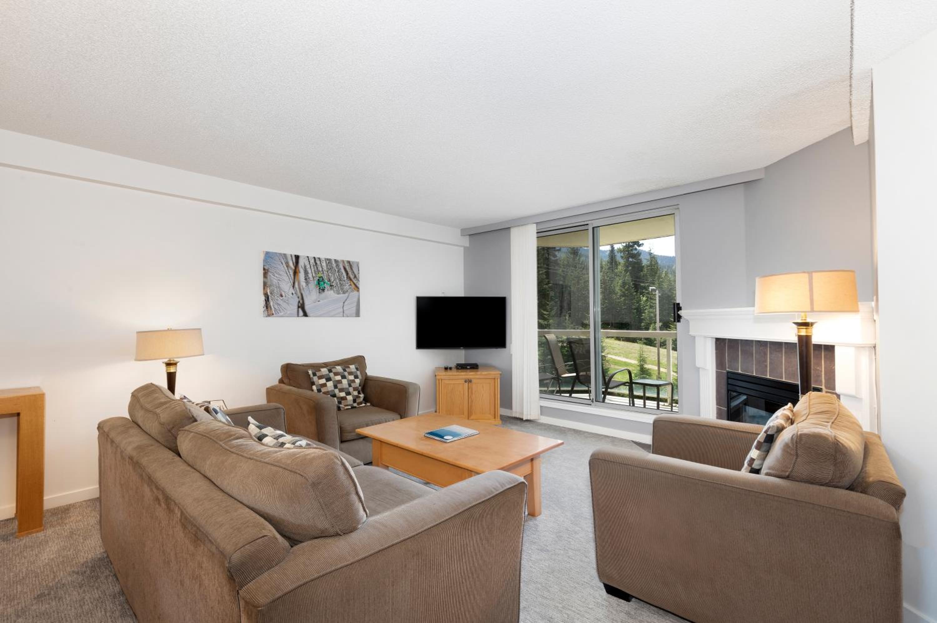 Three-Bedroom Apartment (Unit 502)