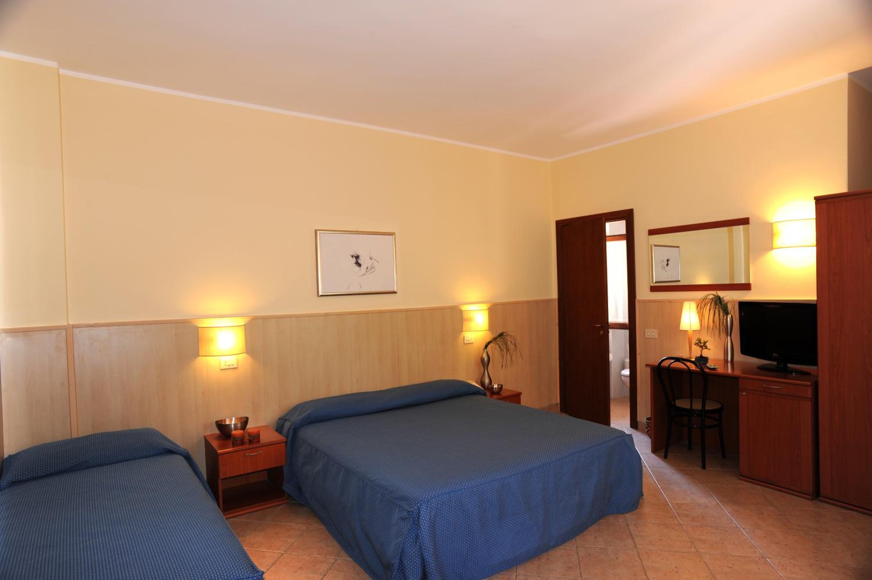 Triple Room