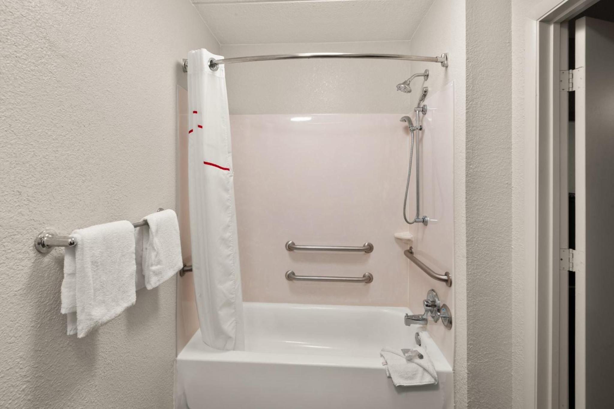  Standard King Room Disability Access Smoke Free - Photo 2