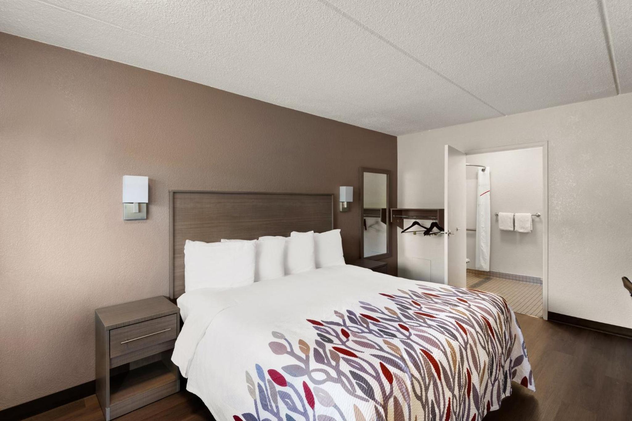  Standard King Room Disability Access Smoke Free - Photo 4