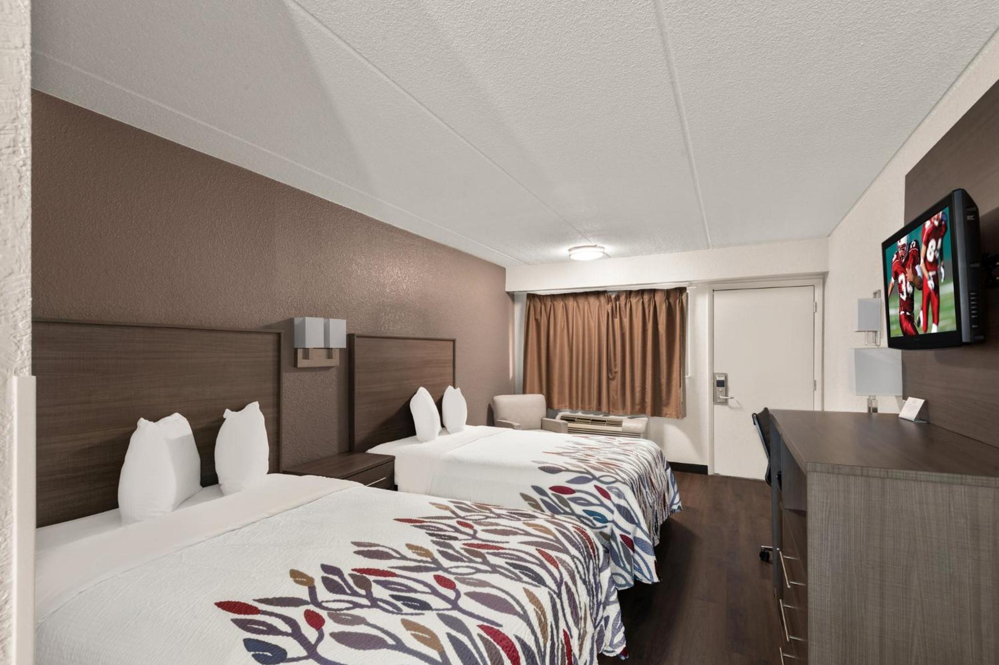 Deluxe Room with Two Double Beds Smoke Free - Photo 2