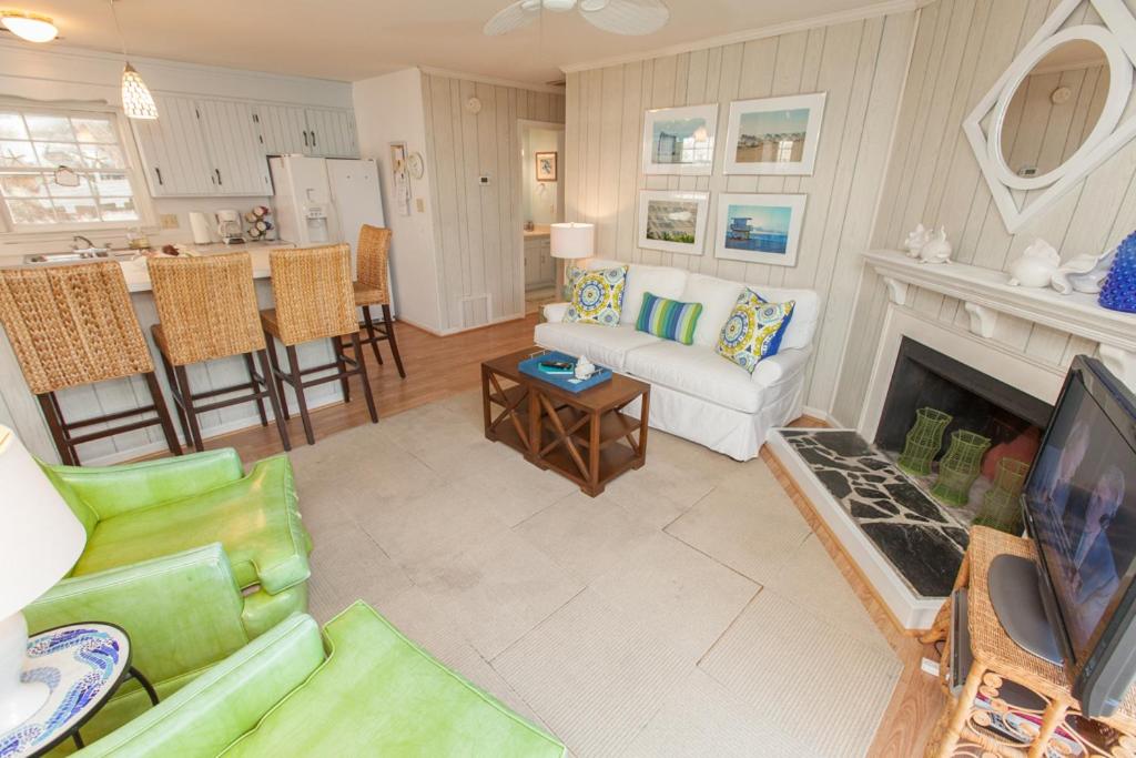 Two-Bedroom House photo 2