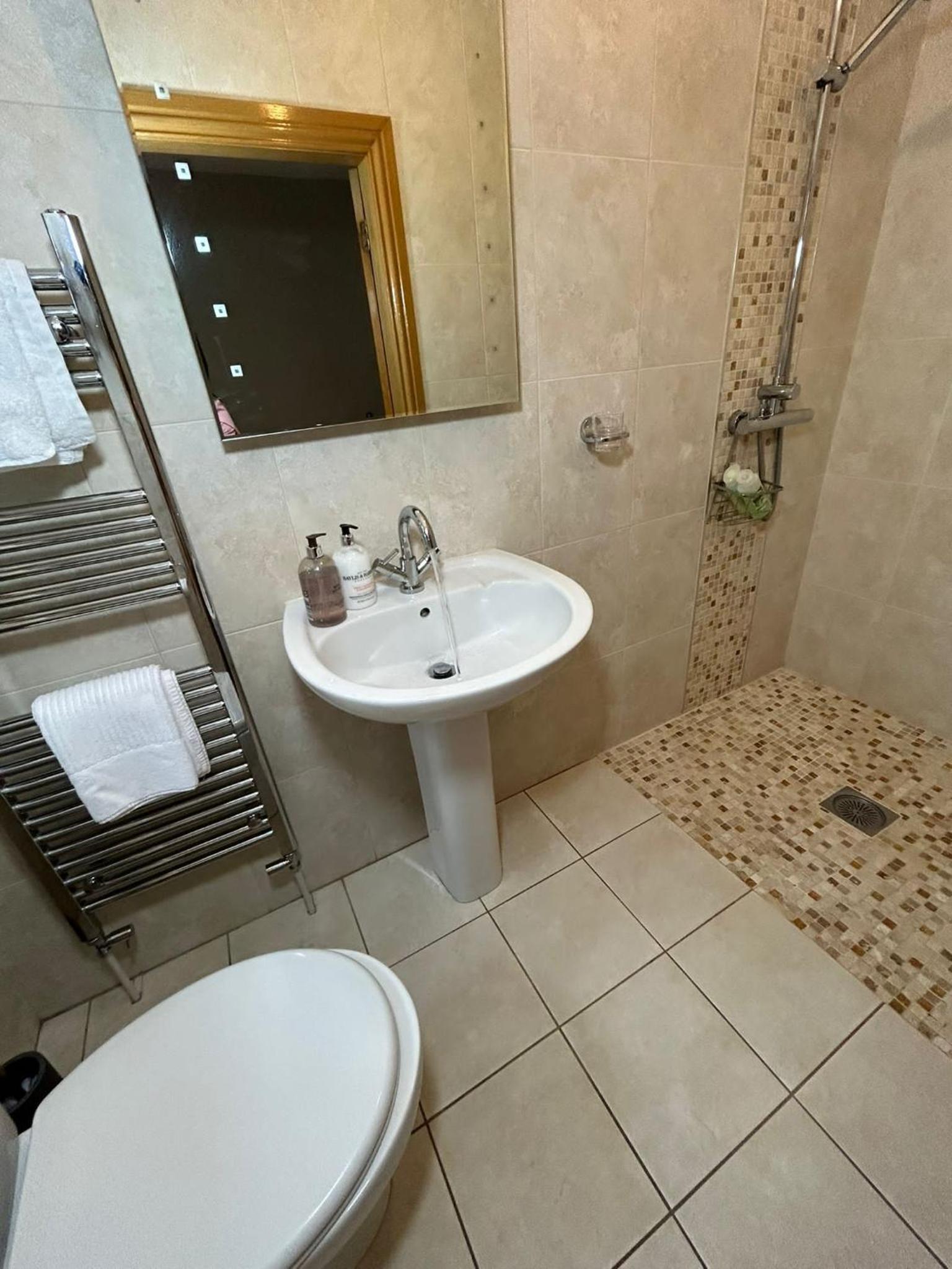 Family Room With Private Bathroom photo 3