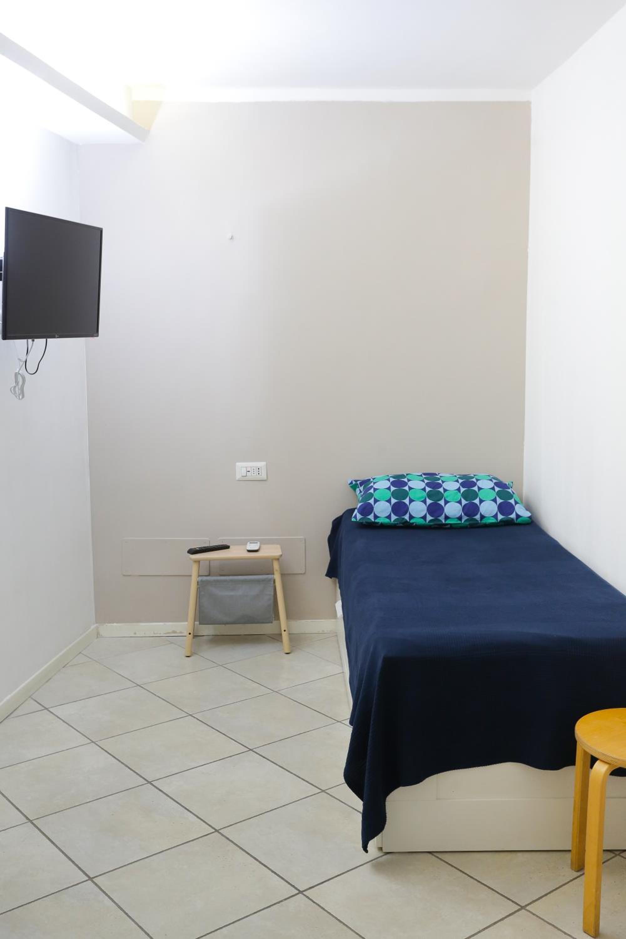 Single Room with Private External Bathroom