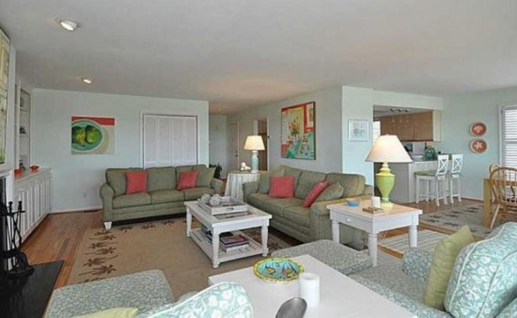 Four-Bedroom House photo 2