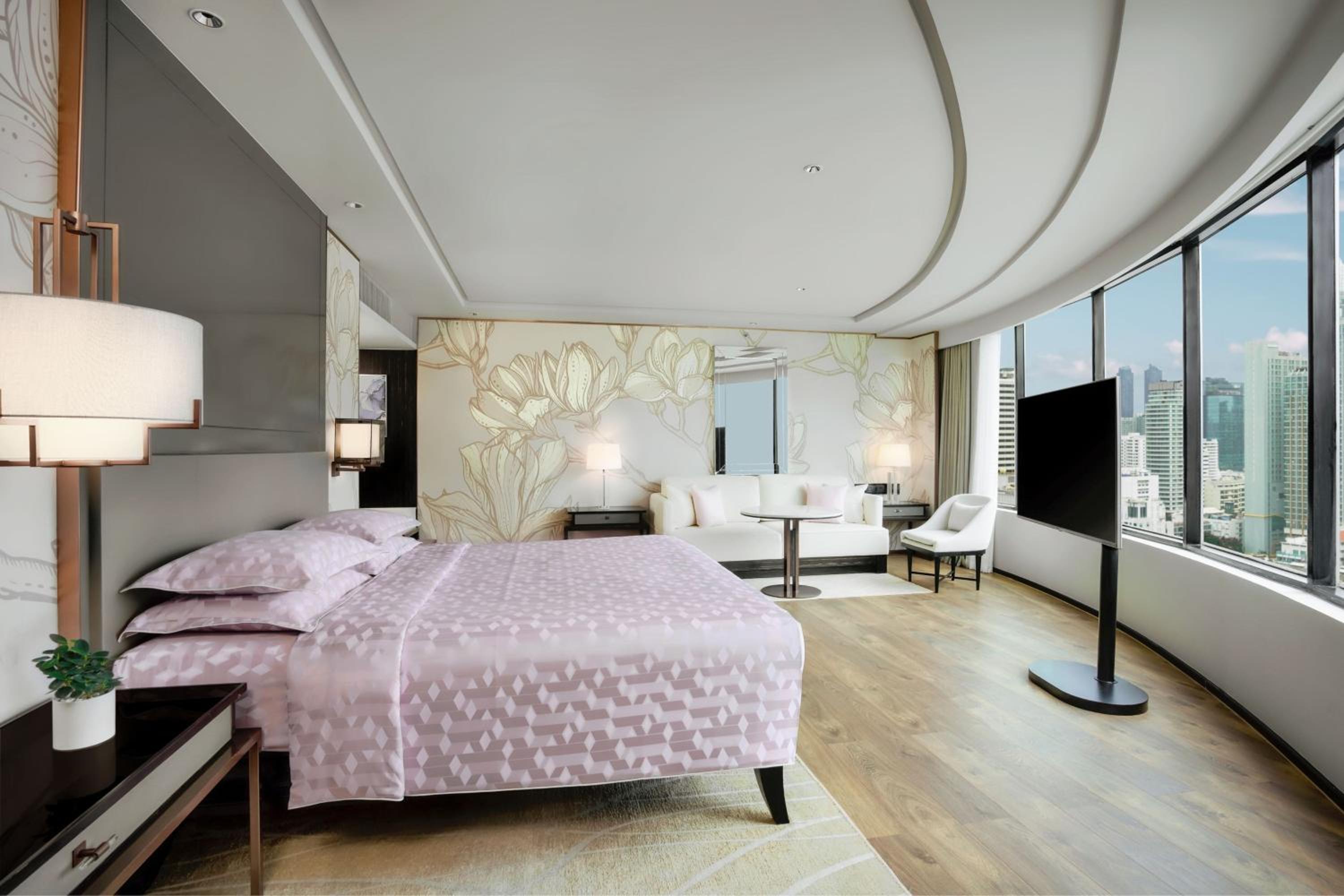 One-Bedroom Executive King Suite - Photo 7