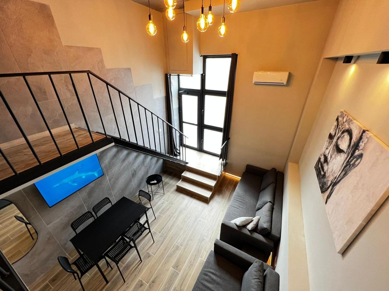 Apartamento - con niveles divididos