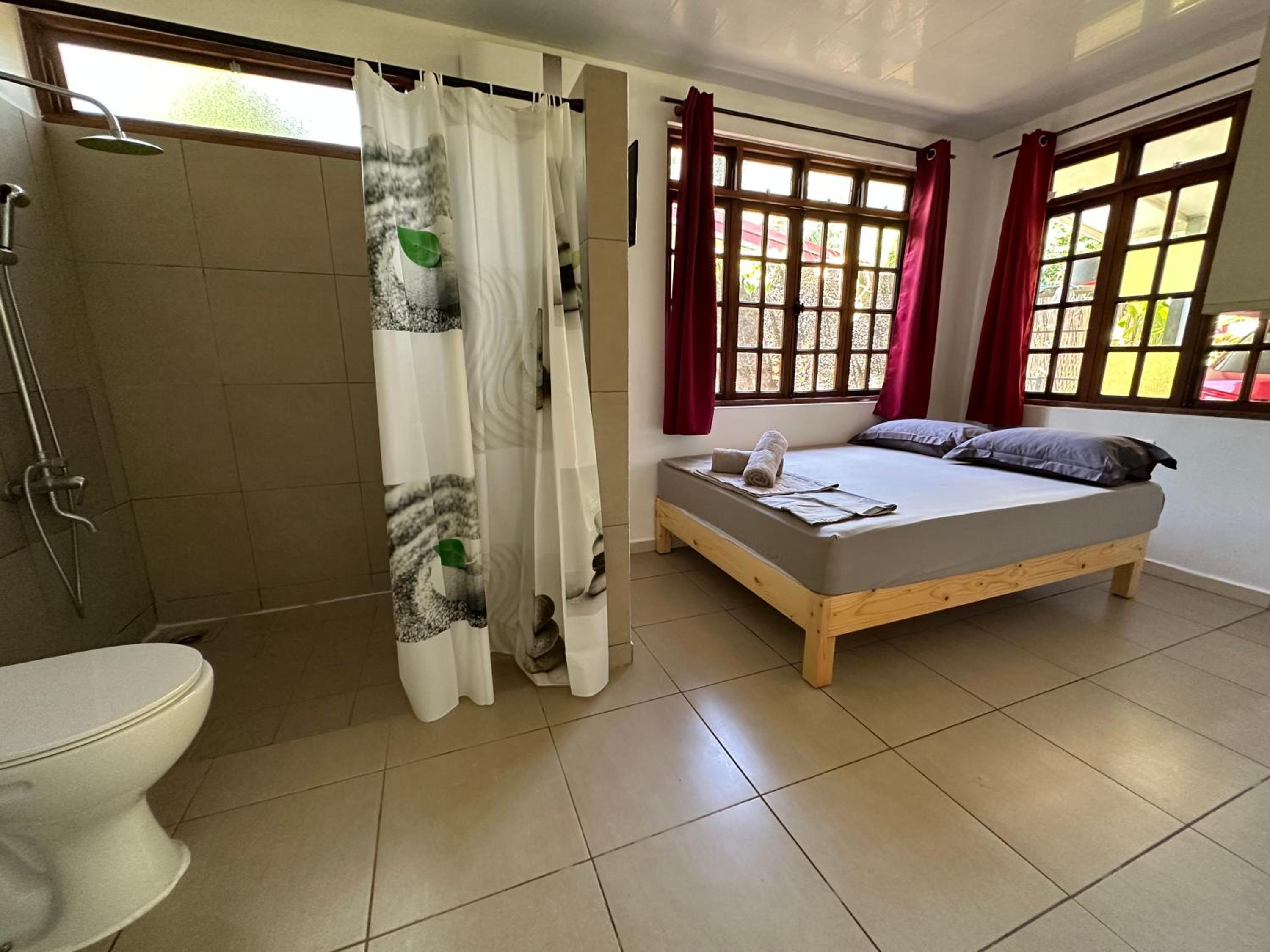 Double Room With Private Bathroom photo 2