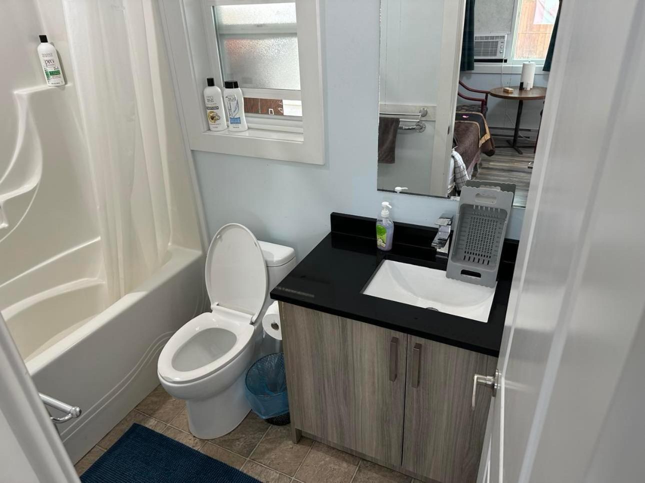 Suite with Balcony photo 3