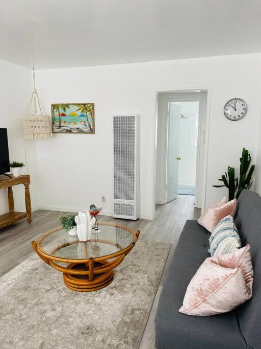 One-Bedroom Apartment photo 3