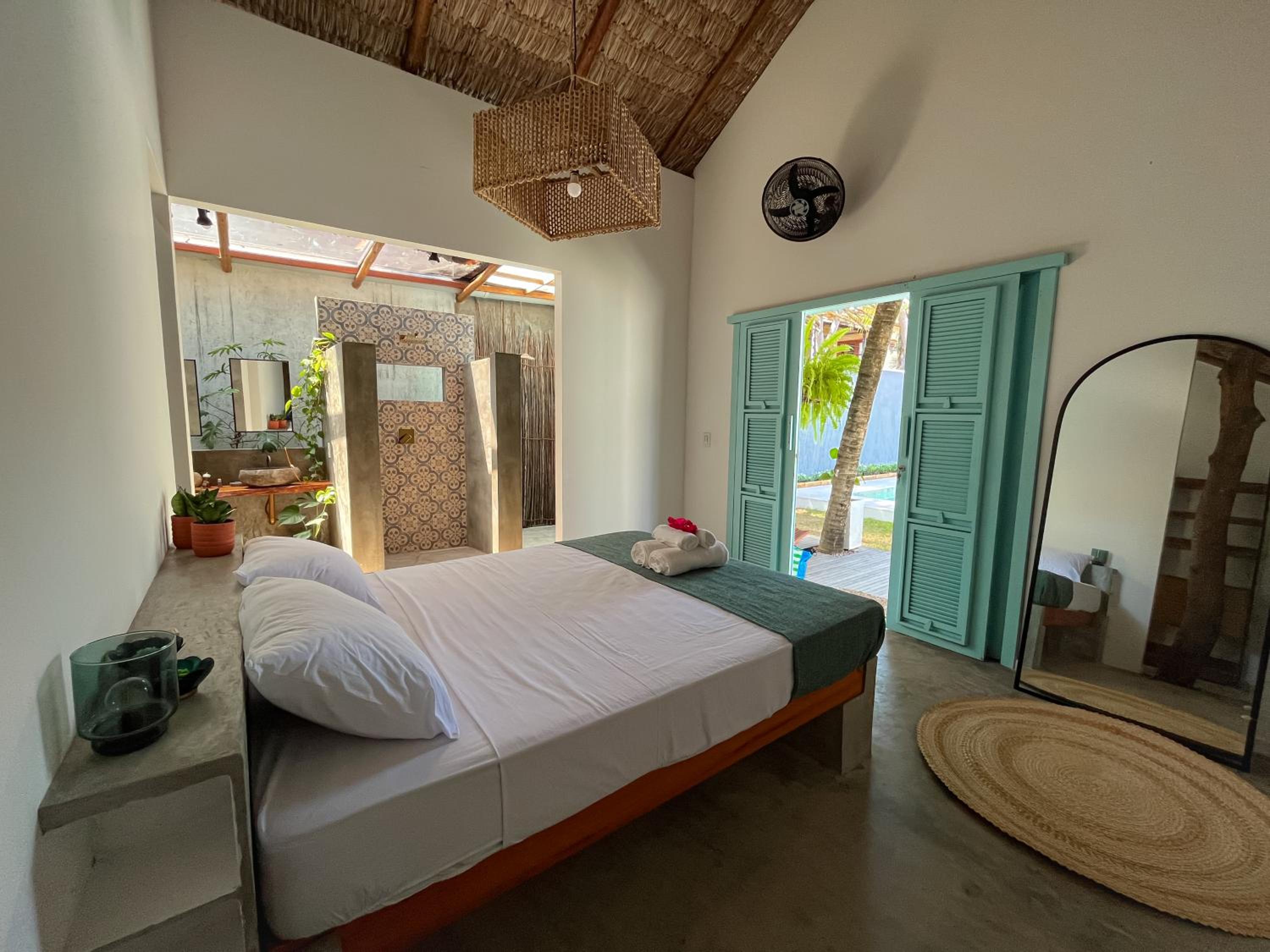 Queen Room with Pool View photo 1