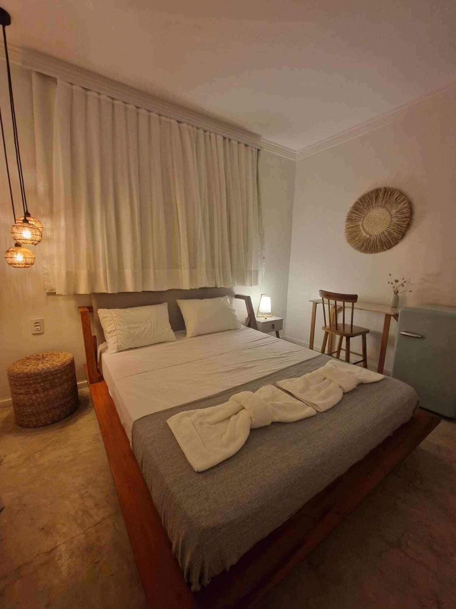 Queen Room with Pool View photo 2