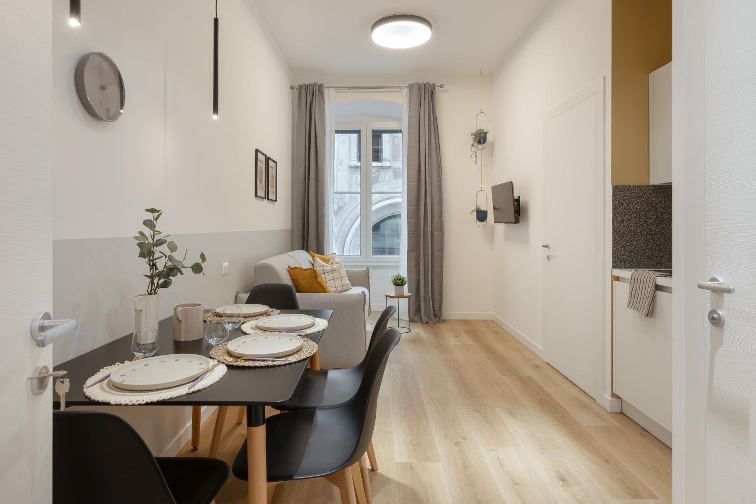 One-Bedroom Apartment